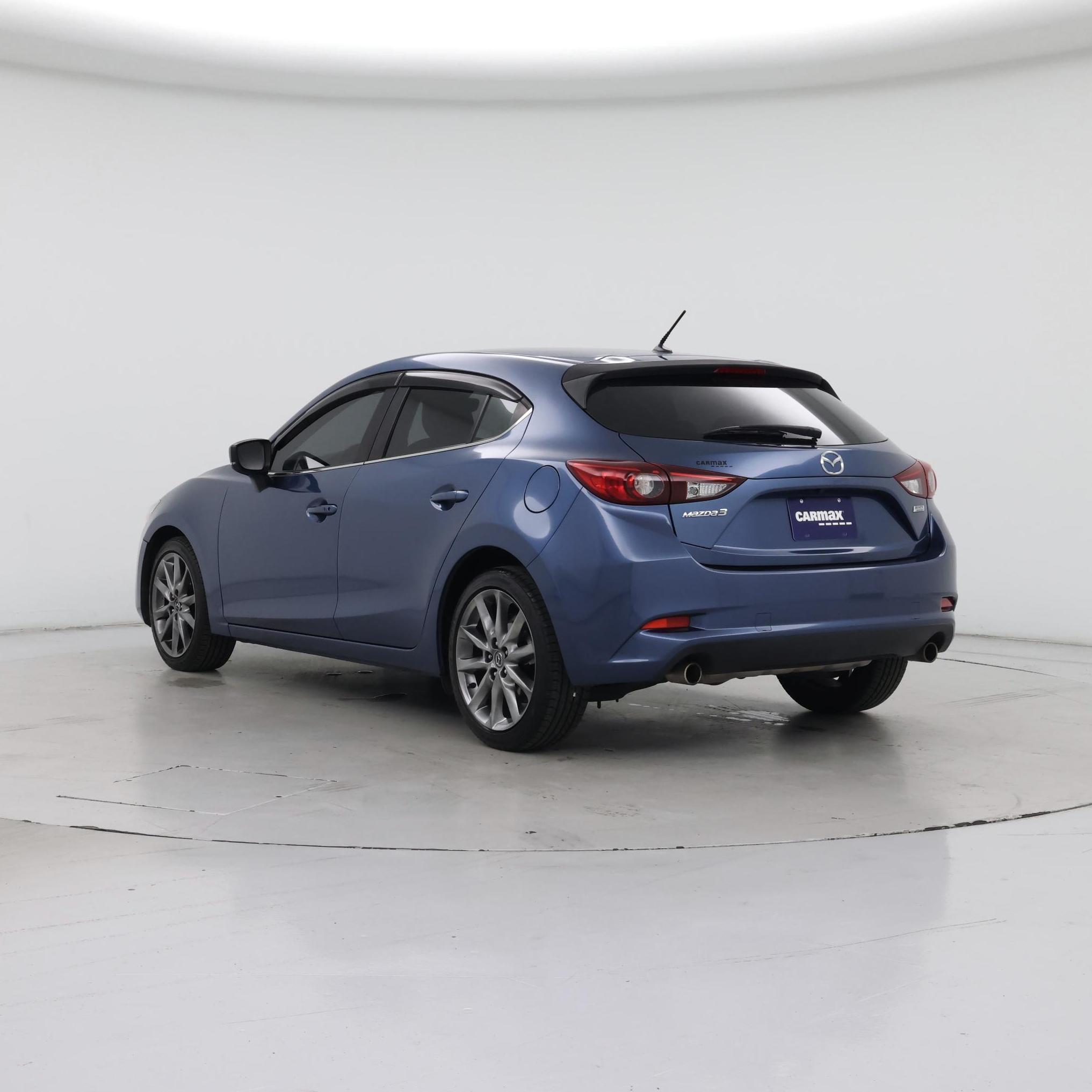 Thumbnail: 2018 Mazda Mazda3 - 2