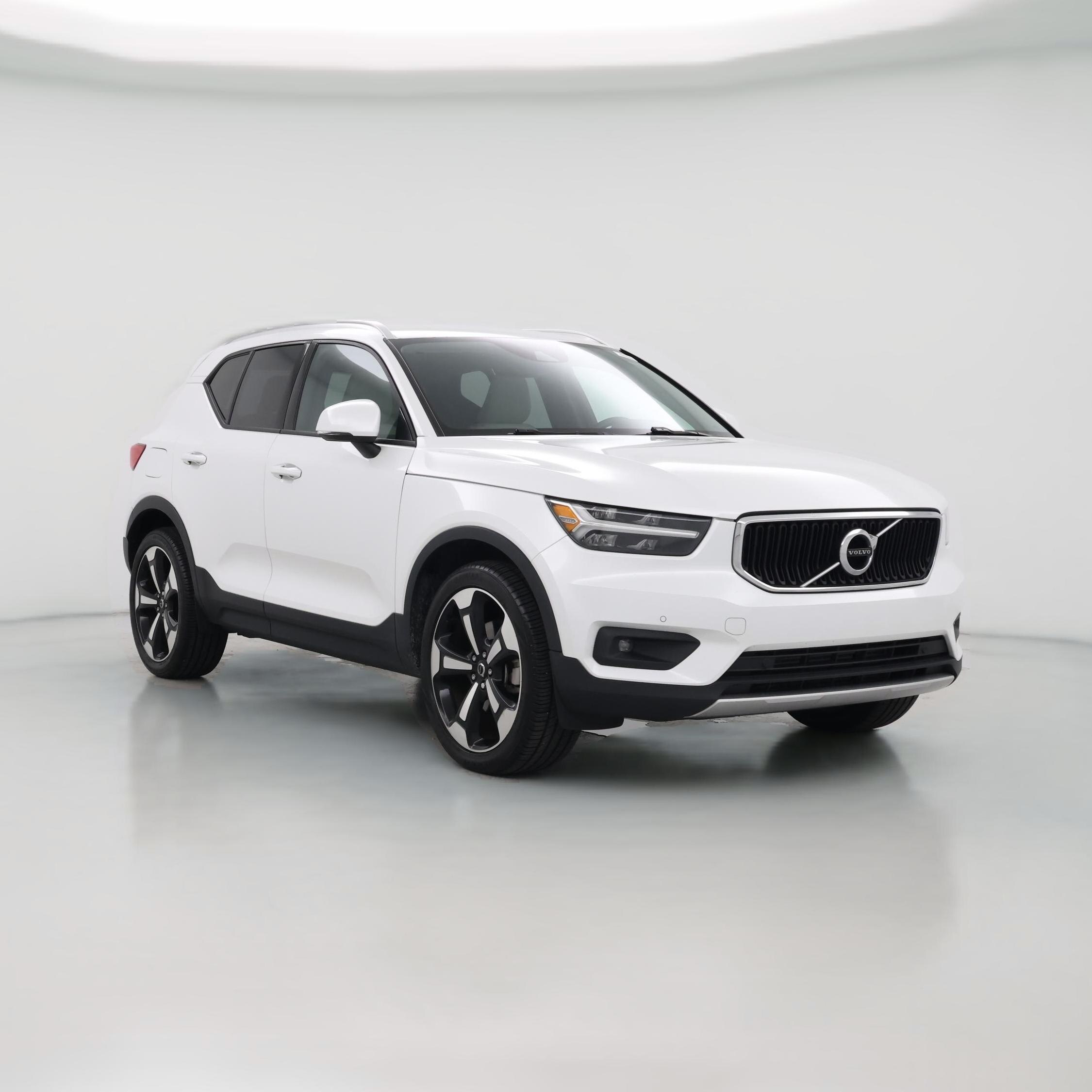 Thumbnail: 2022 Volvo XC40 - 1