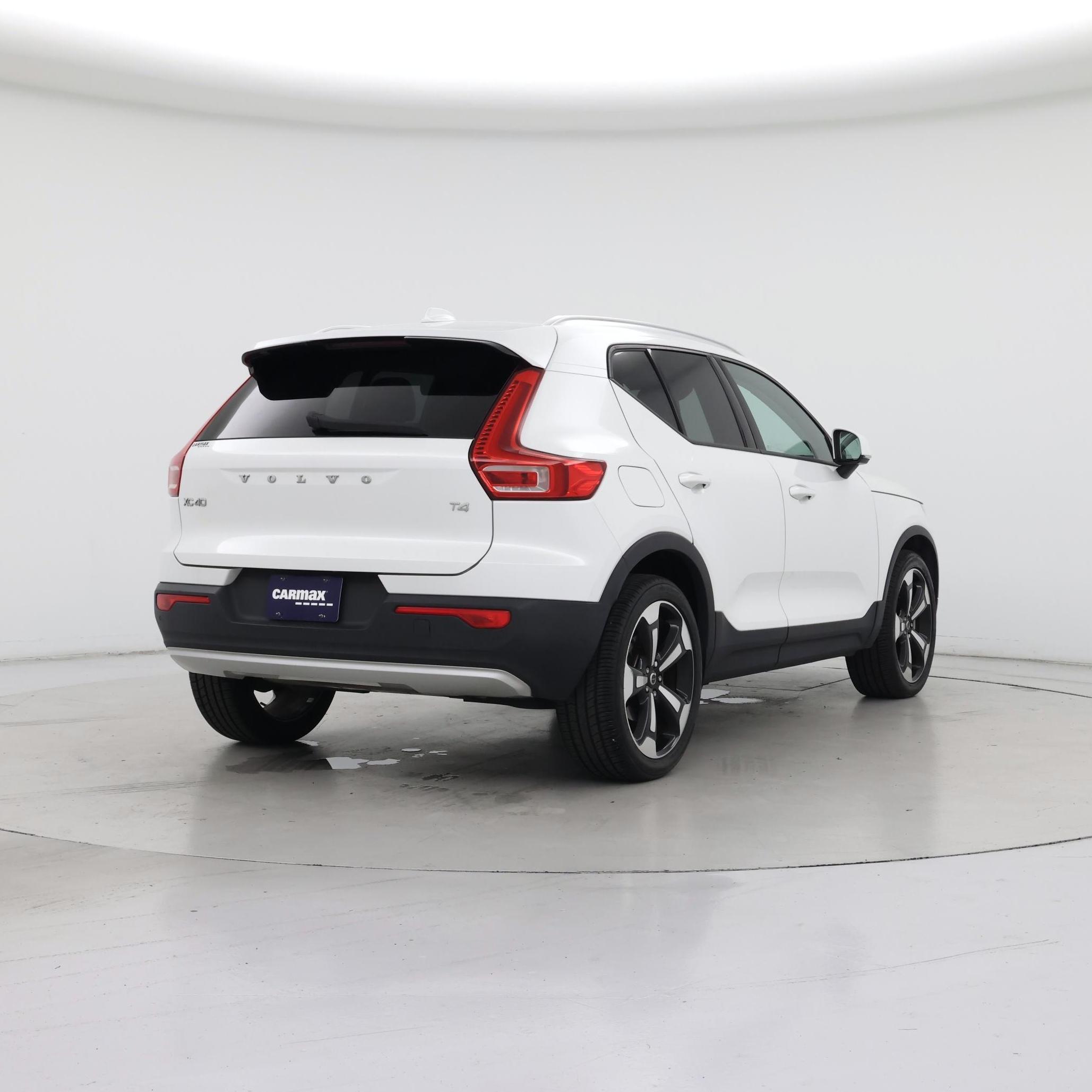 Thumbnail: 2022 Volvo XC40 - 8