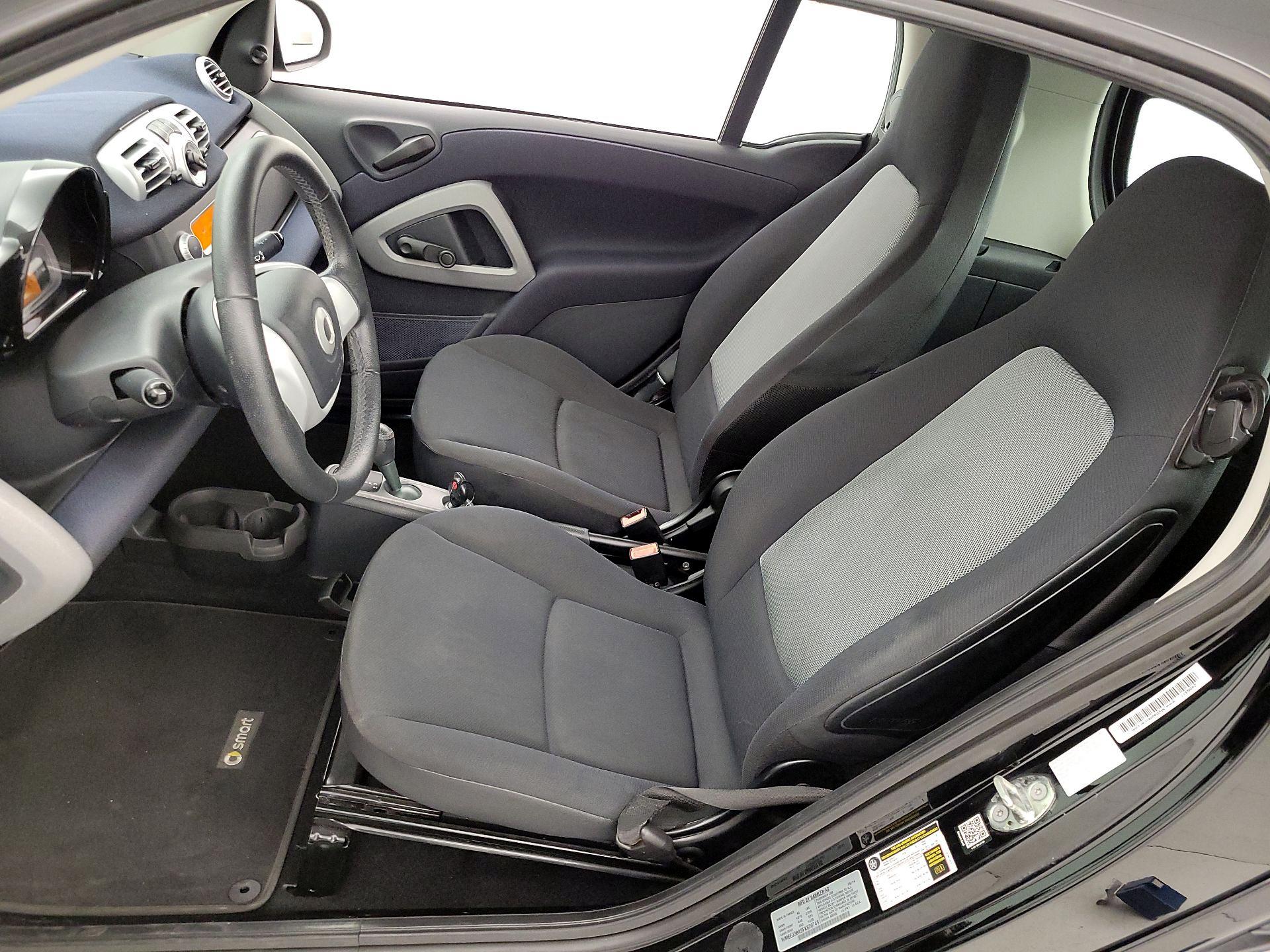 Thumbnail: 2015 smart fortwo - 11