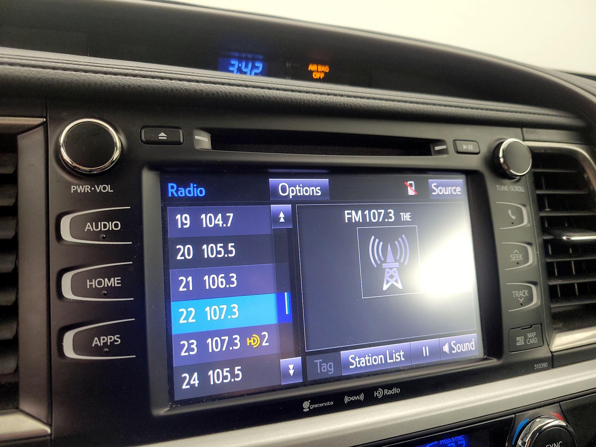 Thumbnail: 2019 Toyota Highlander - 16