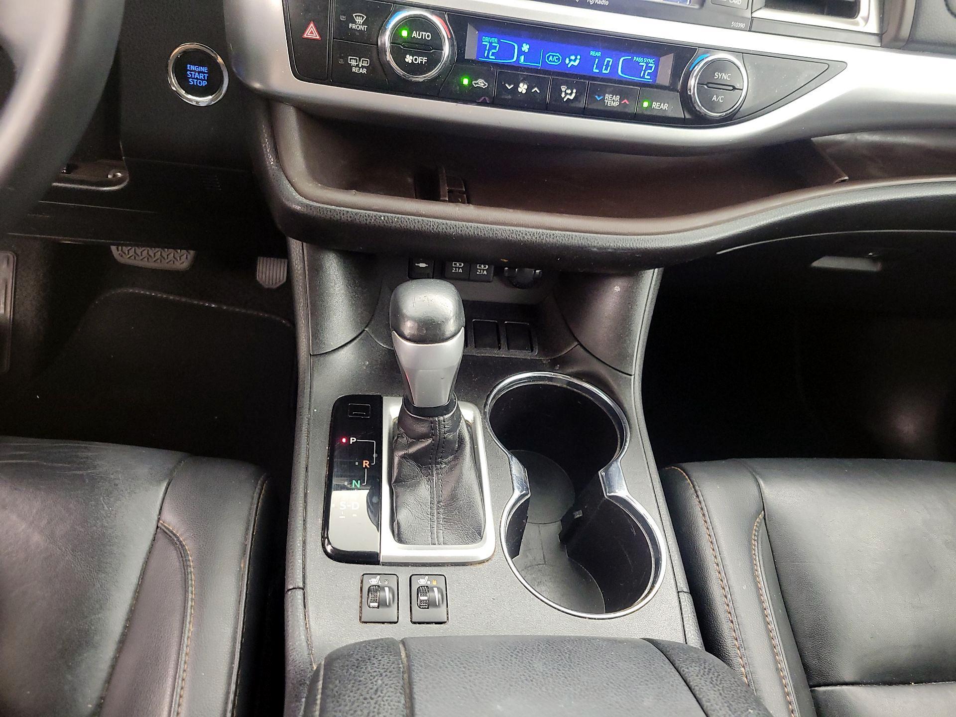 Thumbnail: 2019 Toyota Highlander - 18