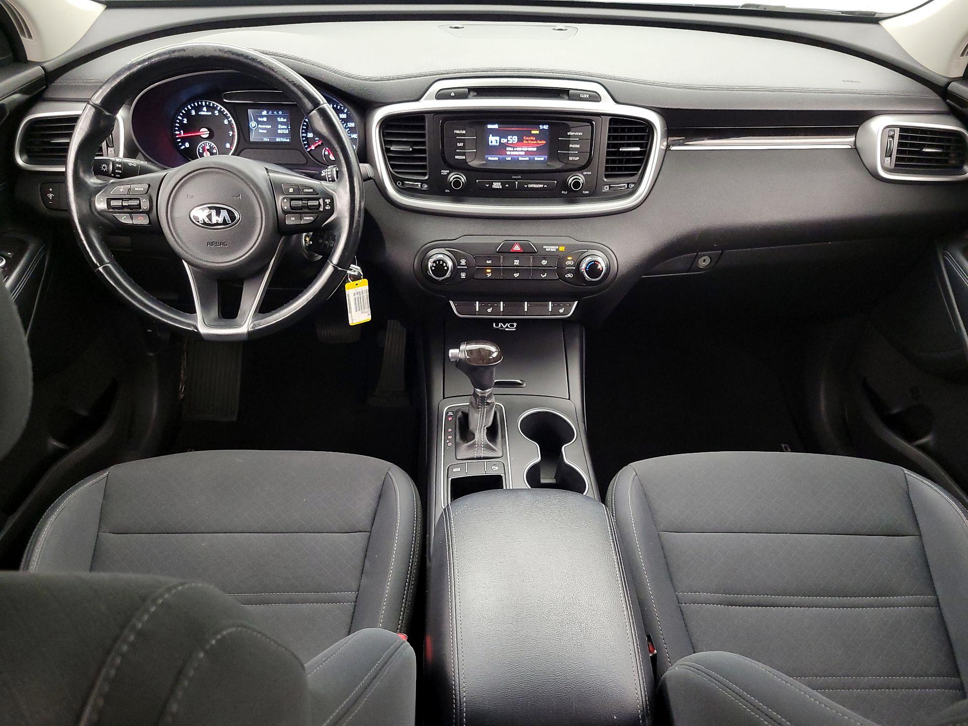 Thumbnail: 2016 Kia Sorento - 9