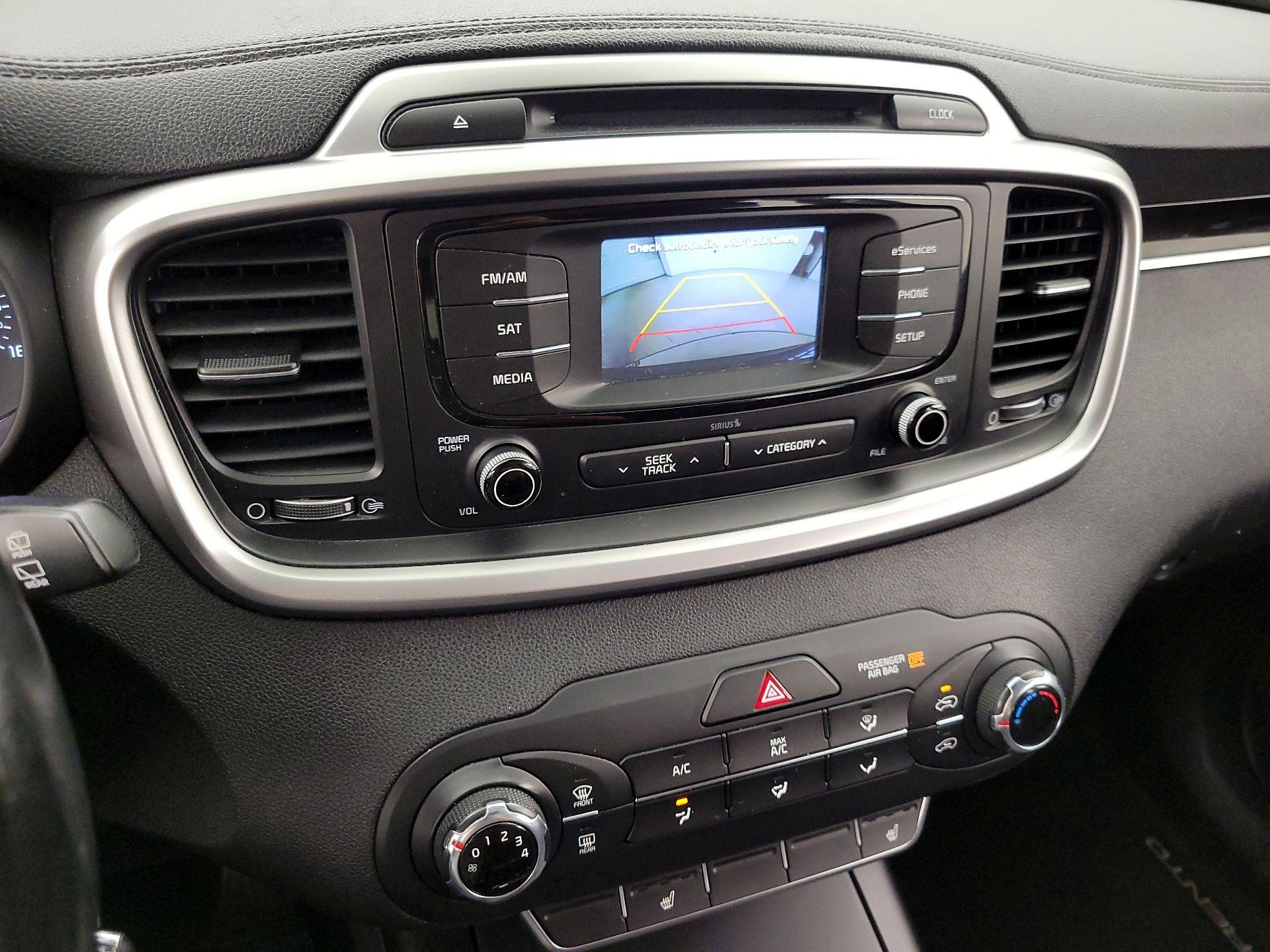 Thumbnail: 2016 Kia Sorento - 14