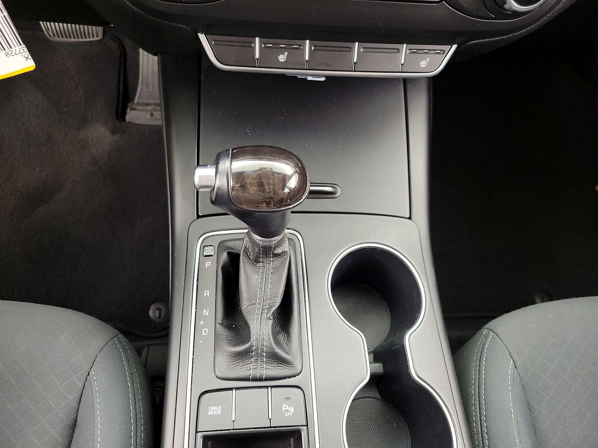 Thumbnail: 2016 Kia Sorento - 17