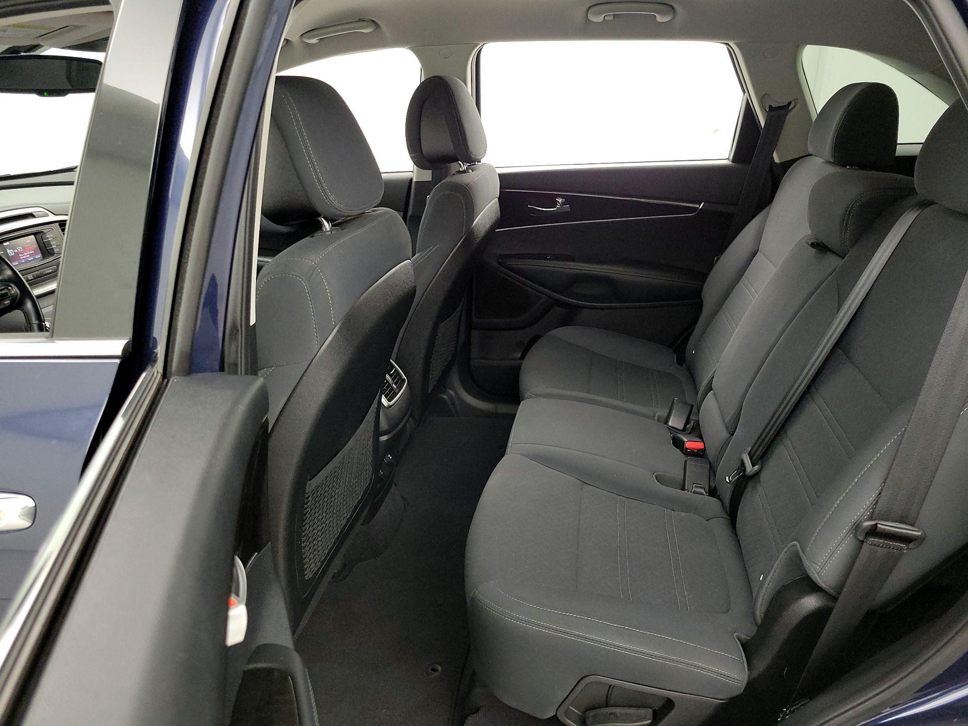 Thumbnail: 2016 Kia Sorento - 19