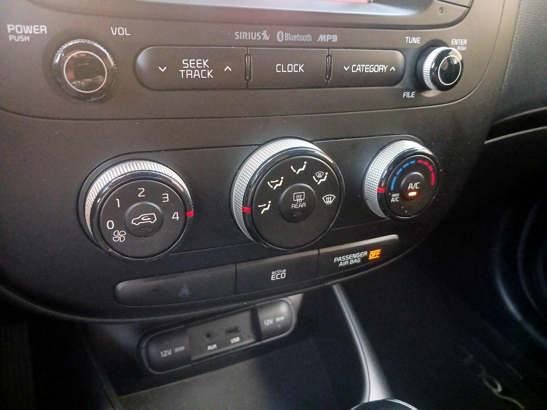 Thumbnail: 2014 Kia Soul - 14