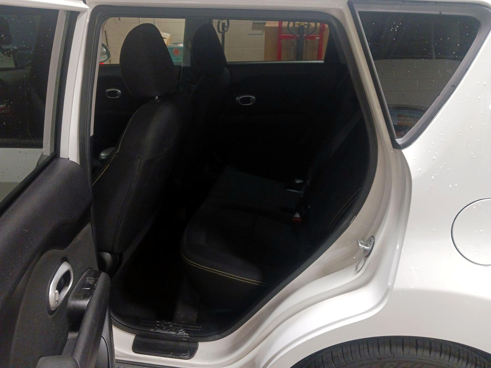 Thumbnail: 2014 Kia Soul - 17