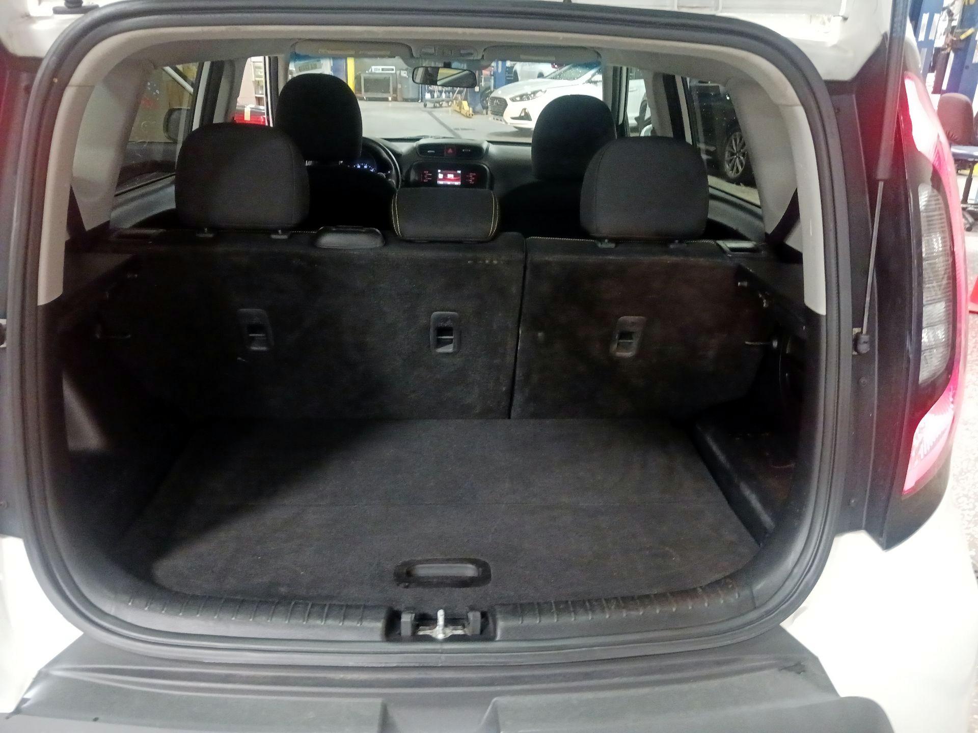 Thumbnail: 2014 Kia Soul - 18