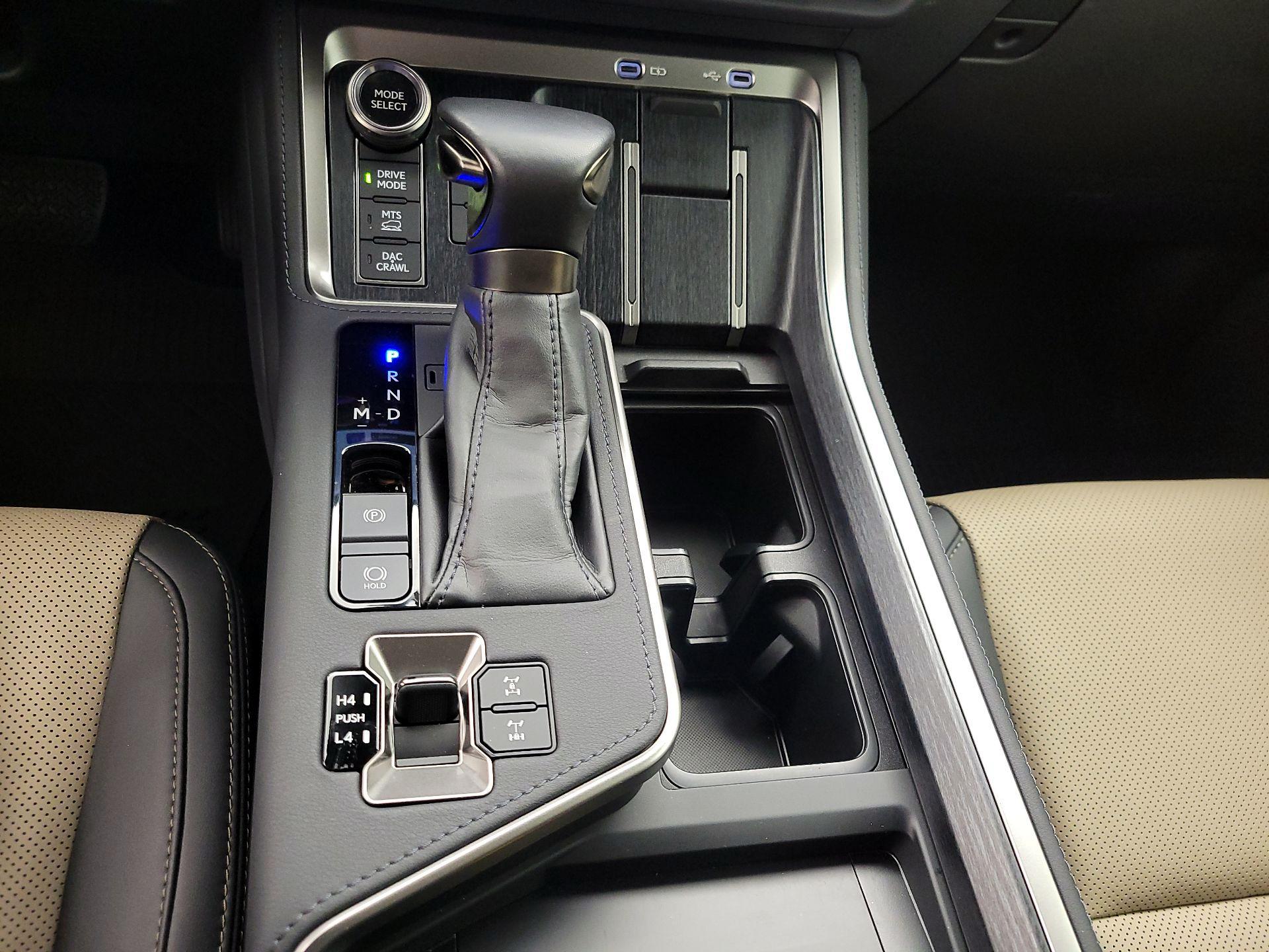 Thumbnail: 2024 Lexus GX - 17