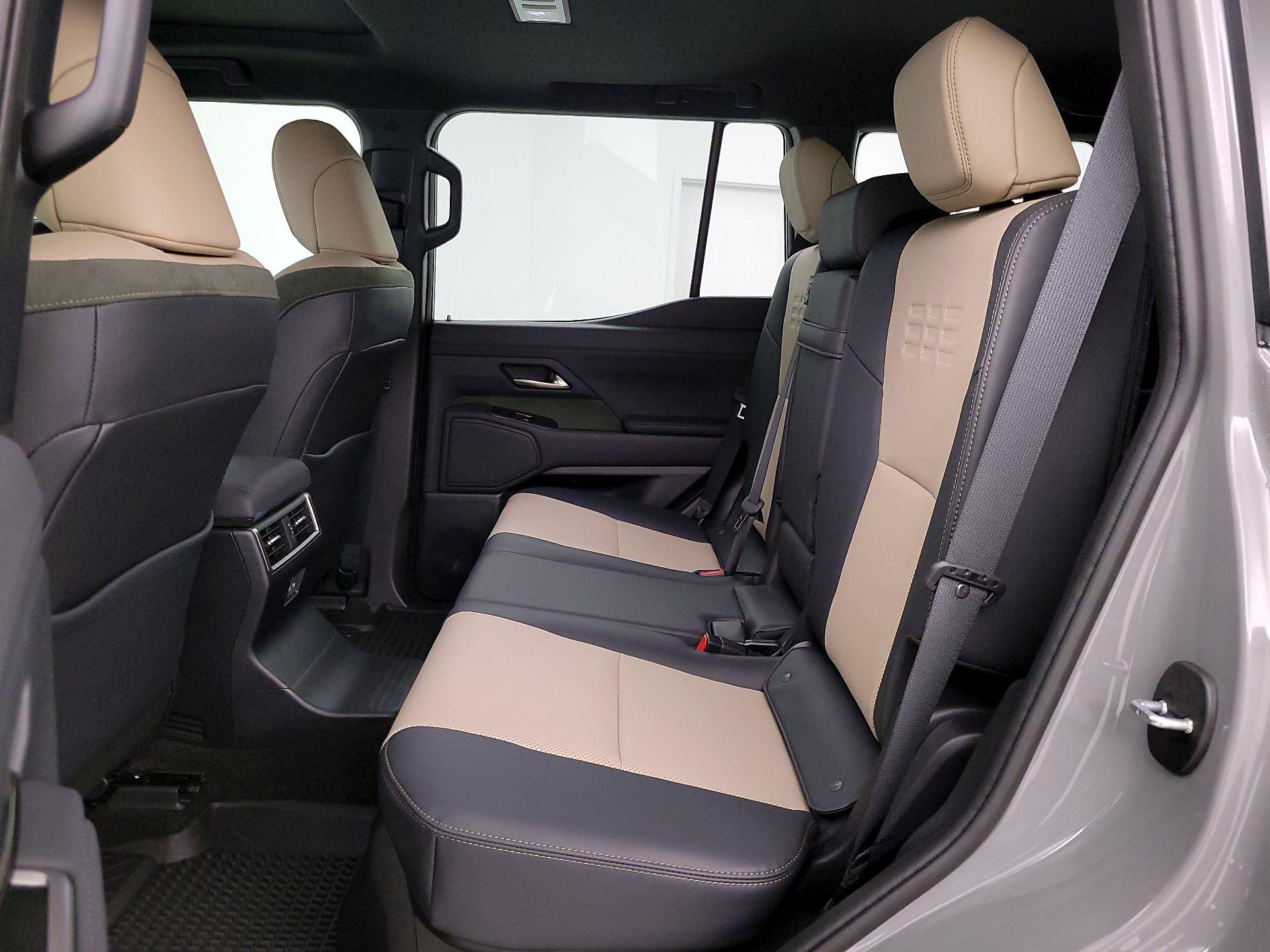 Thumbnail: 2024 Lexus GX - 20