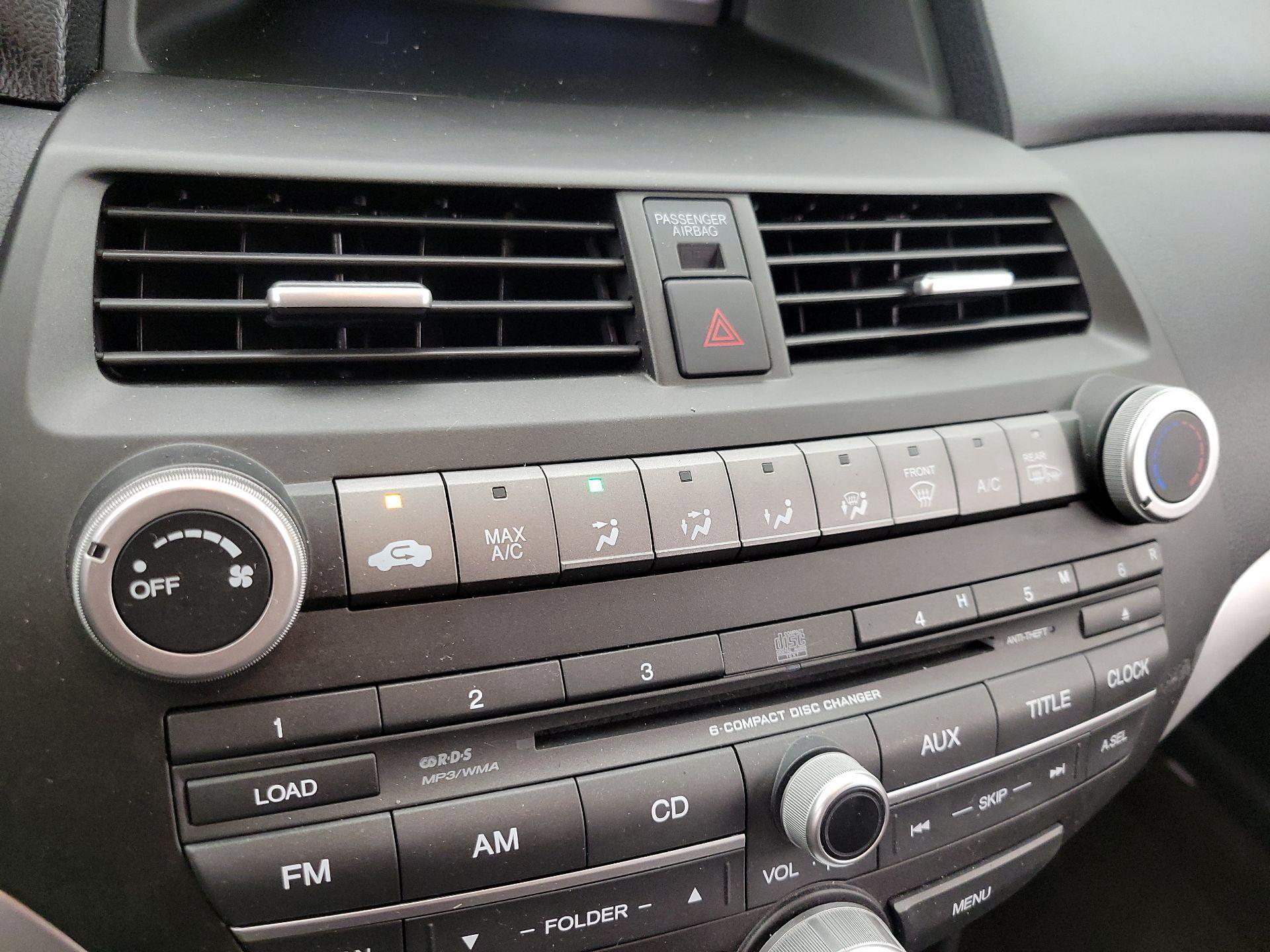 Thumbnail: 2014 Honda Accord Crosstour - 16