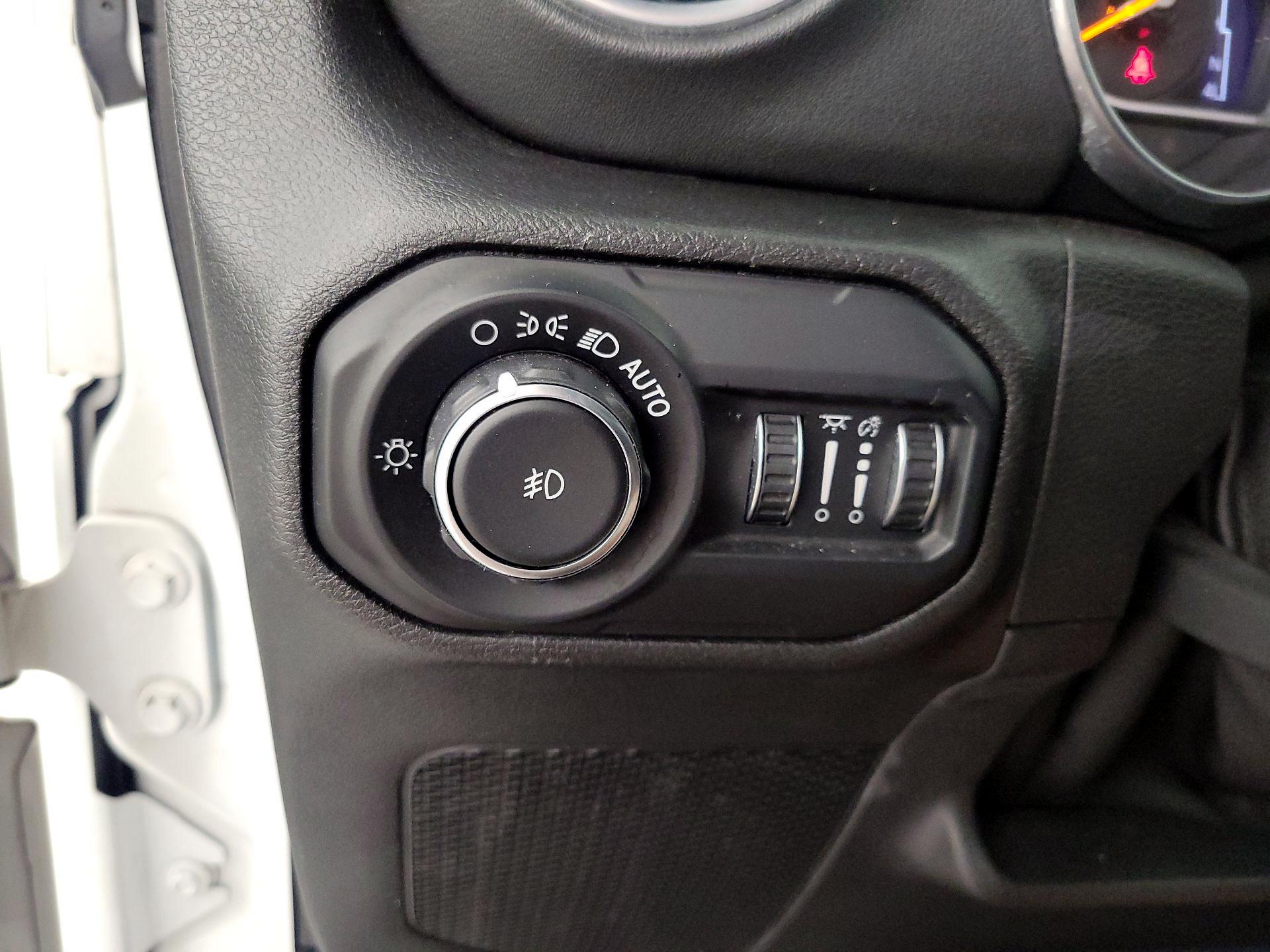 Thumbnail: 2020 Jeep Wrangler - 13