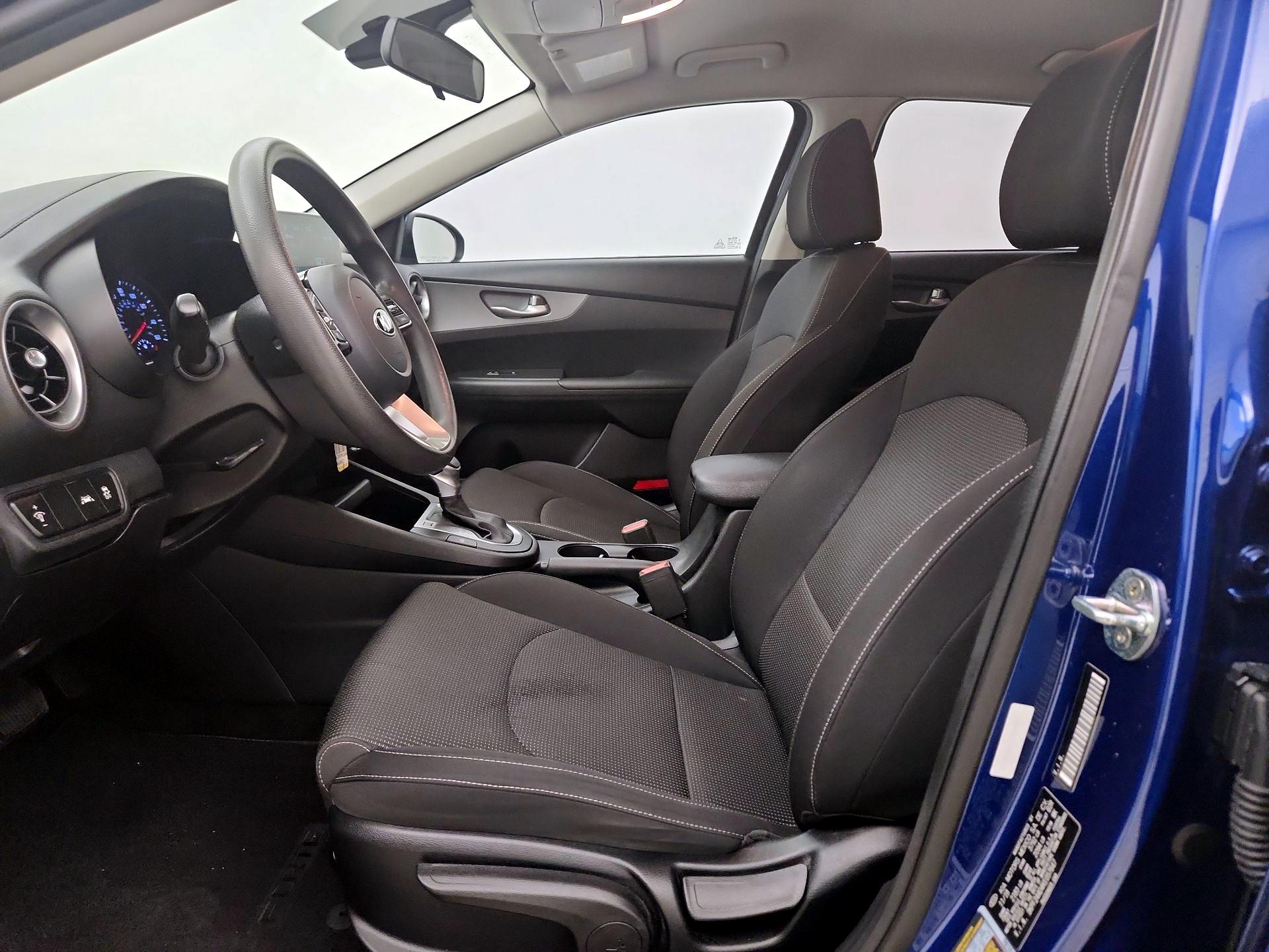 Thumbnail: 2019 Kia Forte - 11