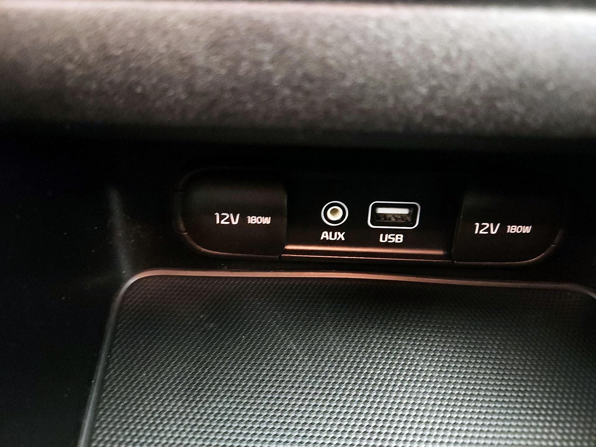 Thumbnail: 2019 Kia Forte - 18
