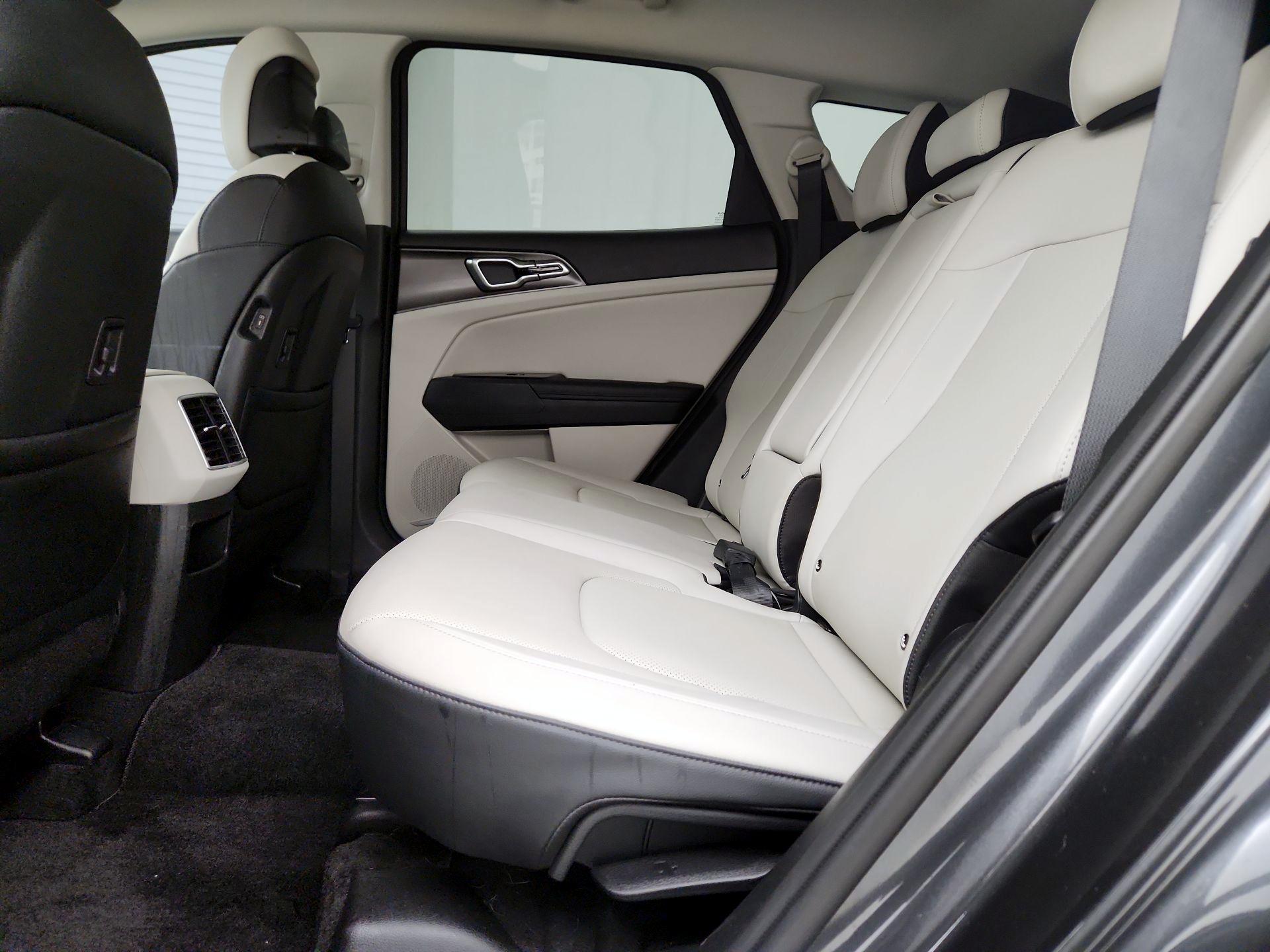 Thumbnail: 2023 Kia Sportage - 20