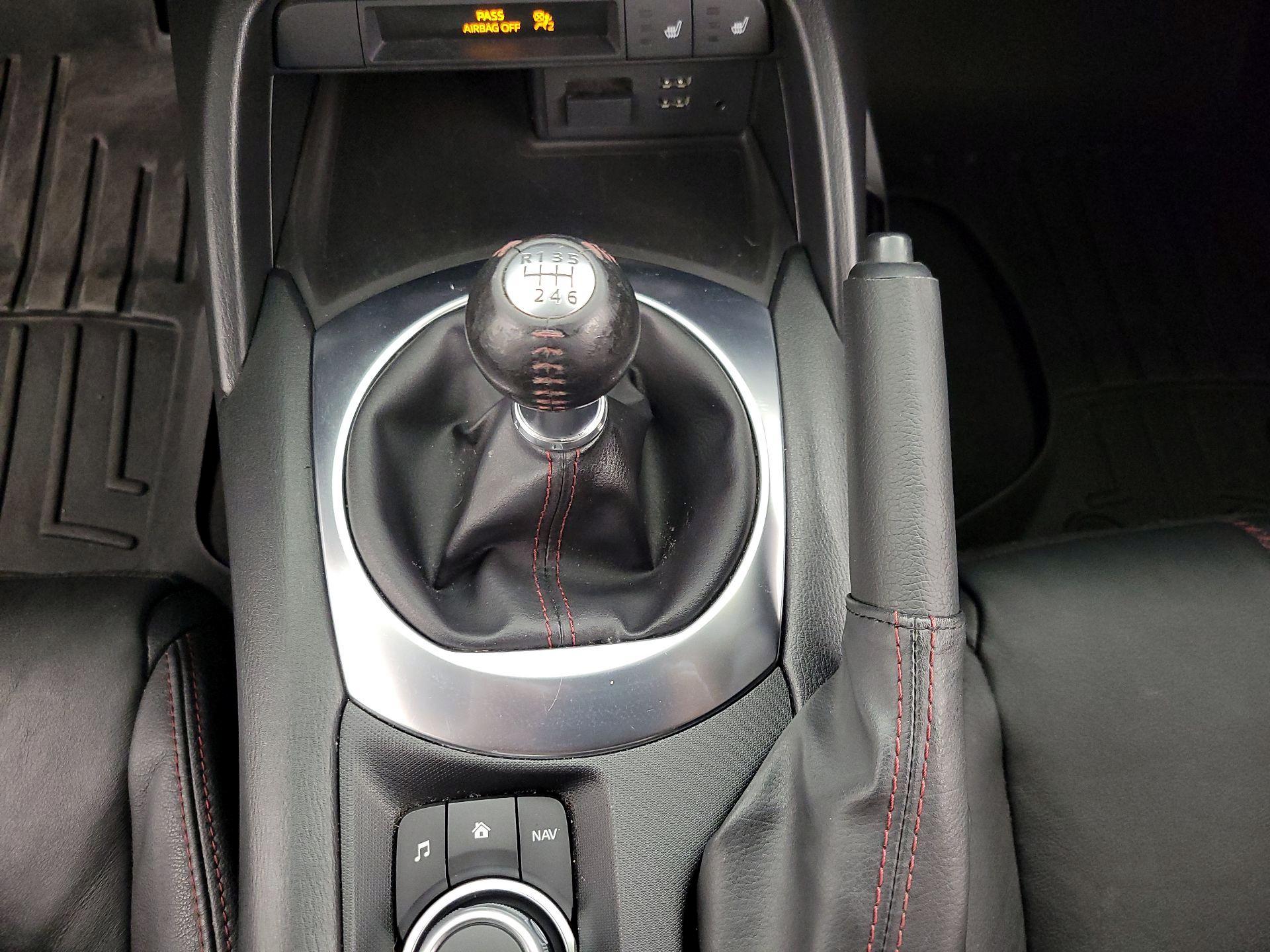 Thumbnail: 2016 Mazda MX-5 Miata - 17
