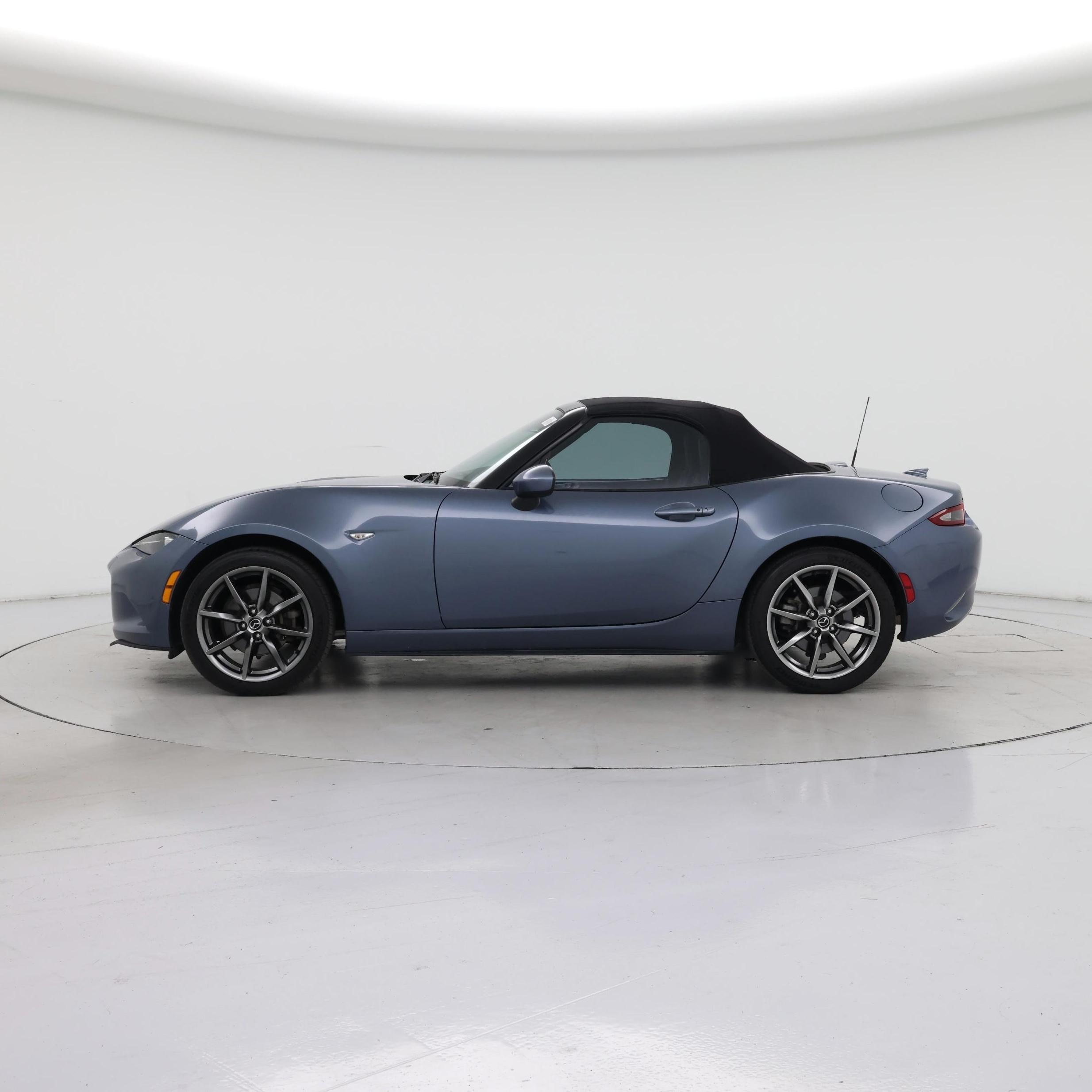 Thumbnail: 2016 Mazda MX-5 Miata - 3
