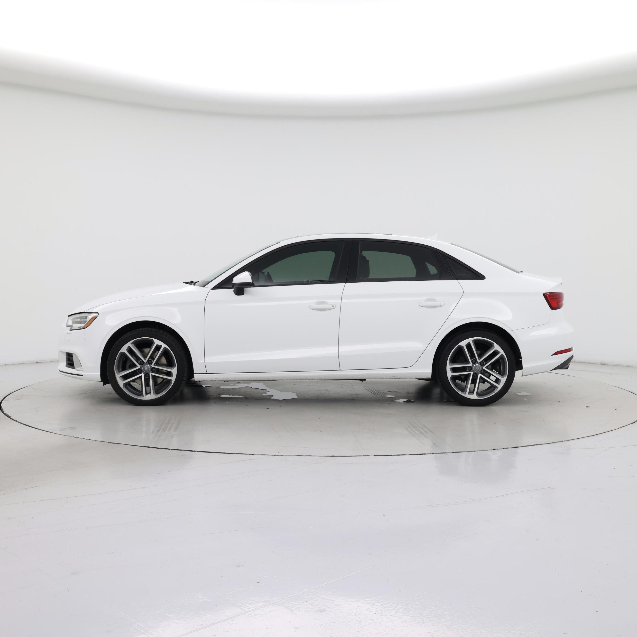 Thumbnail: 2018 Audi A3 - 3