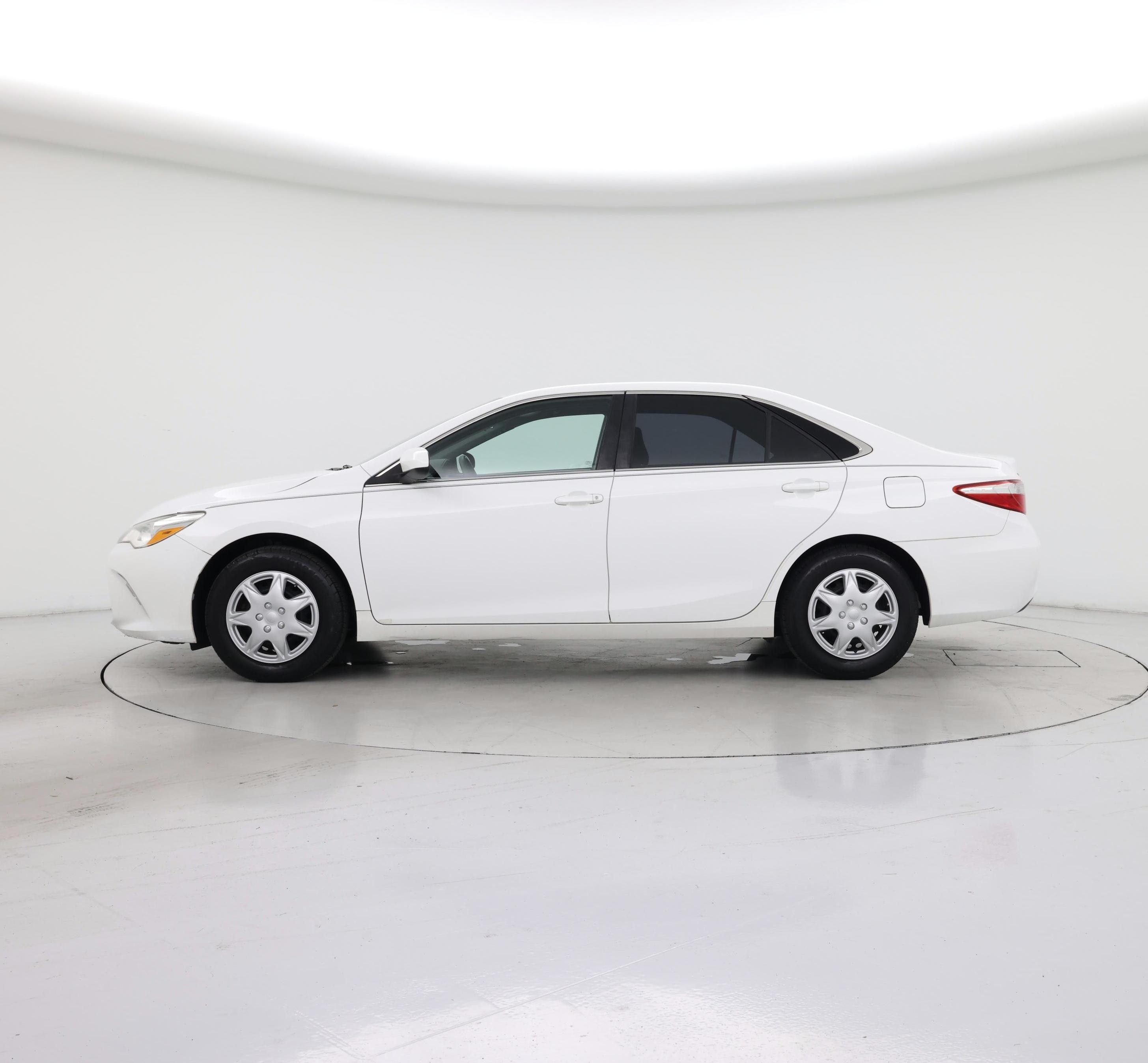 Thumbnail: 2017 Toyota Camry - 3
