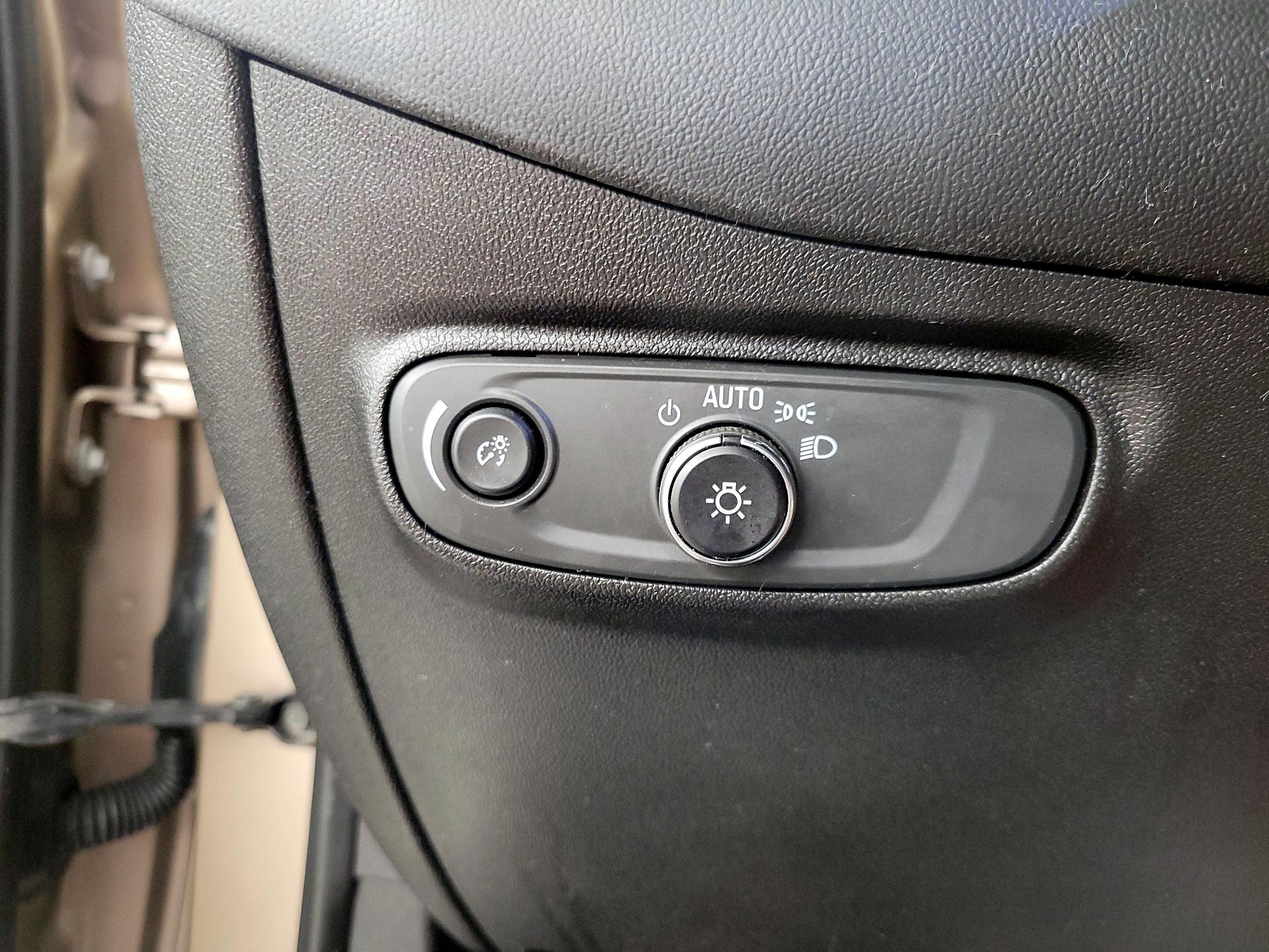 Thumbnail: 2019 Chevrolet Equinox - 13