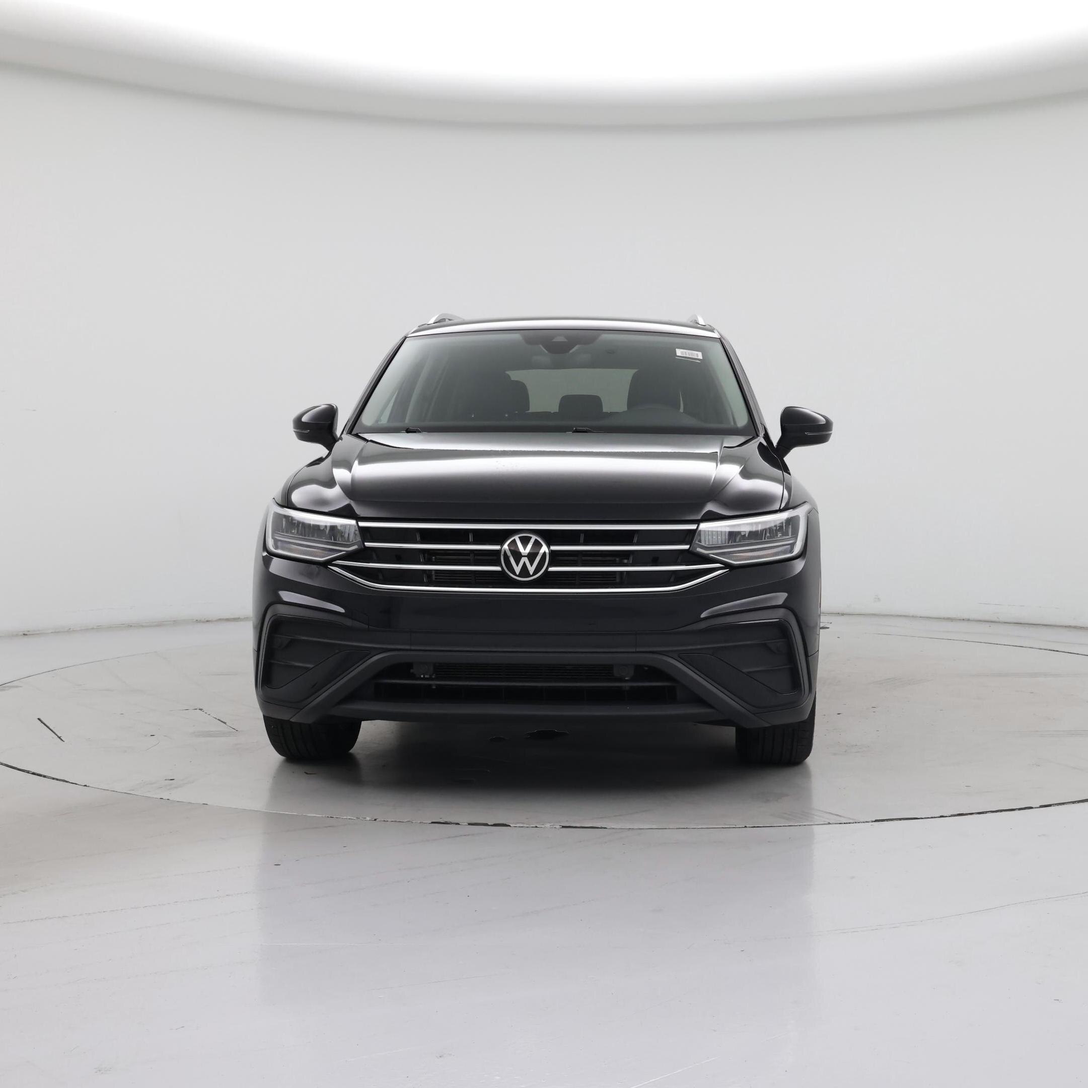 Thumbnail: 2023 Volkswagen Tiguan - 5
