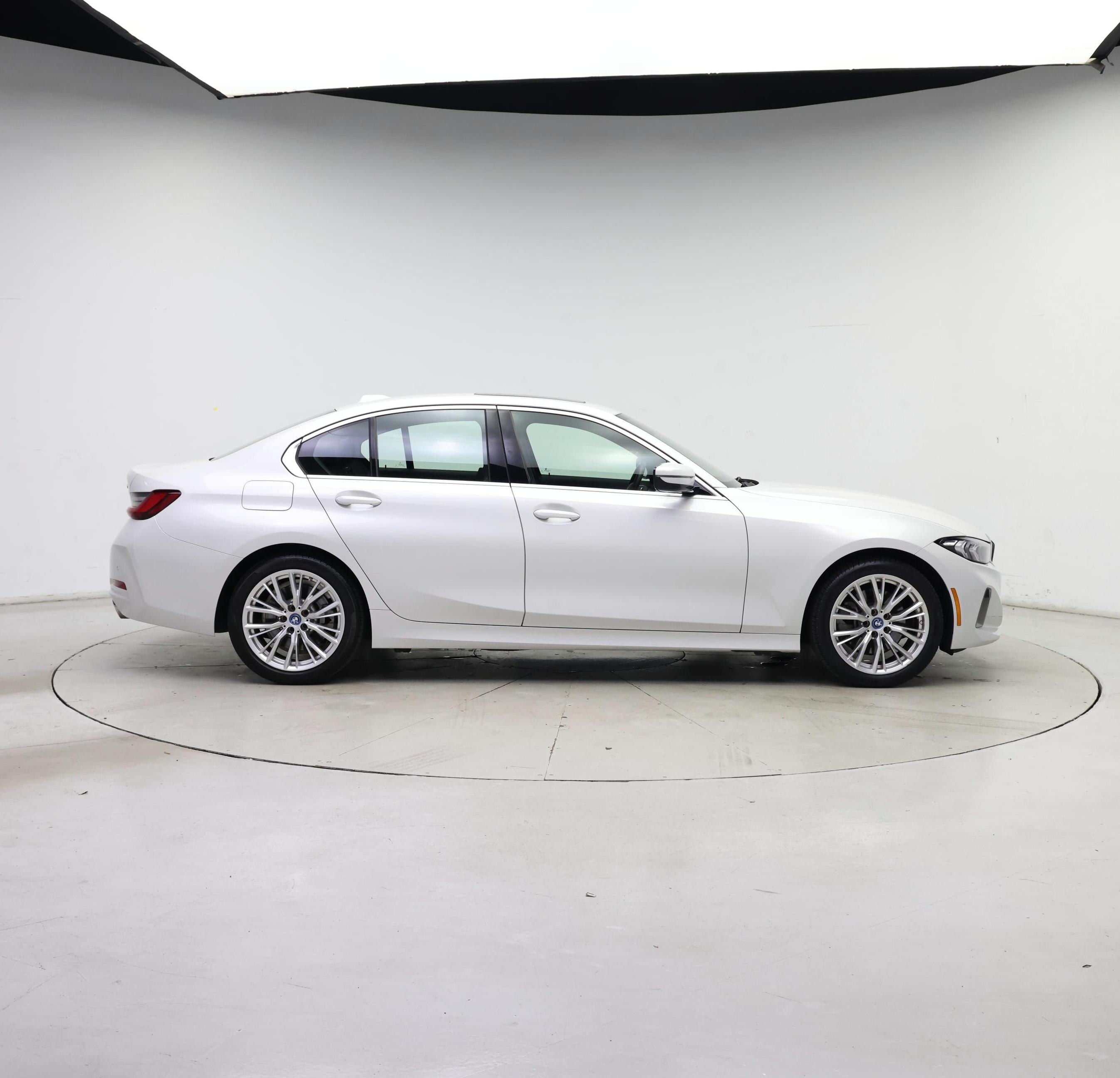 Thumbnail: 2024 BMW 3 Series - 7