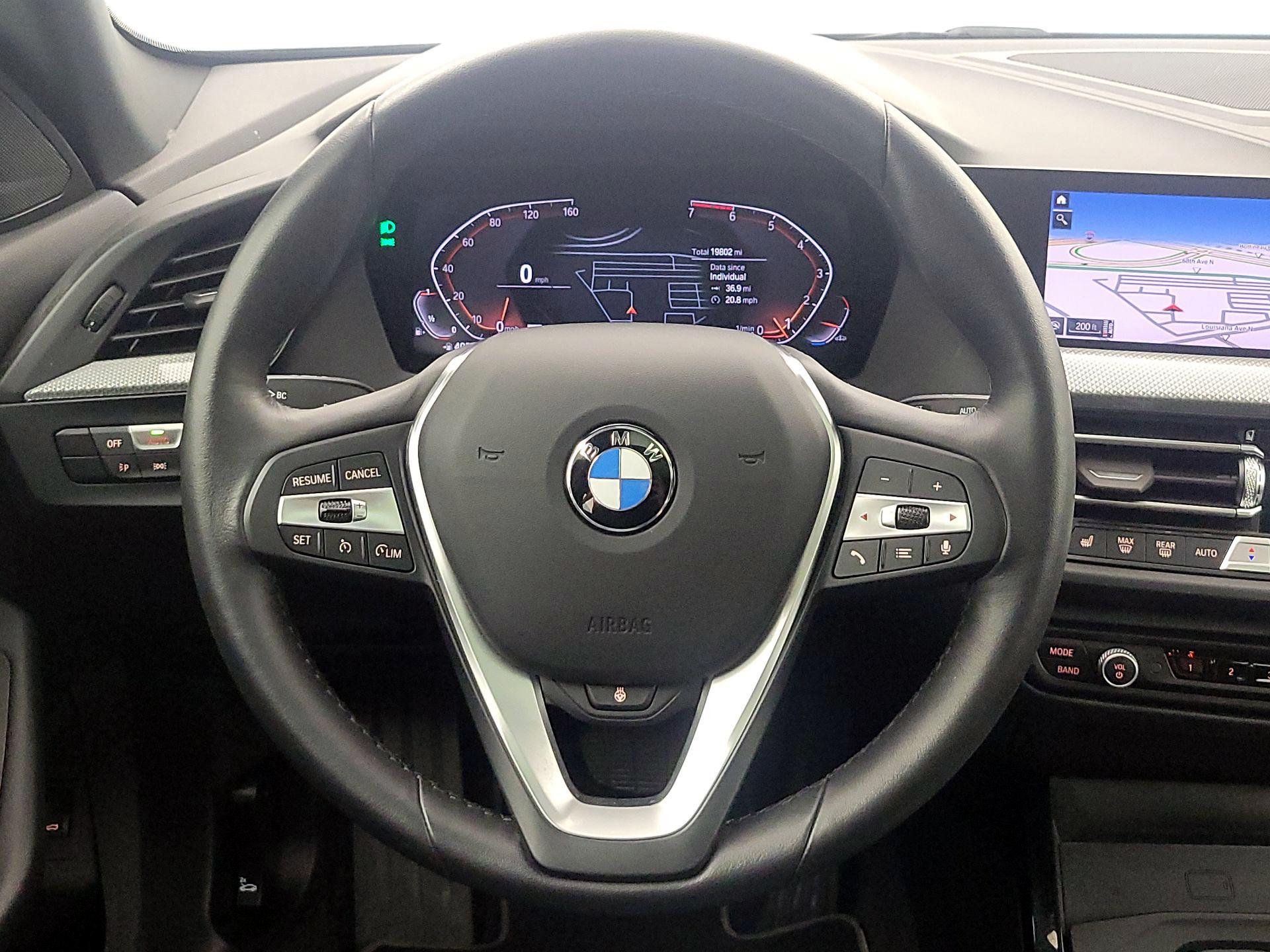 Thumbnail: 2024 BMW 2 Series - 10