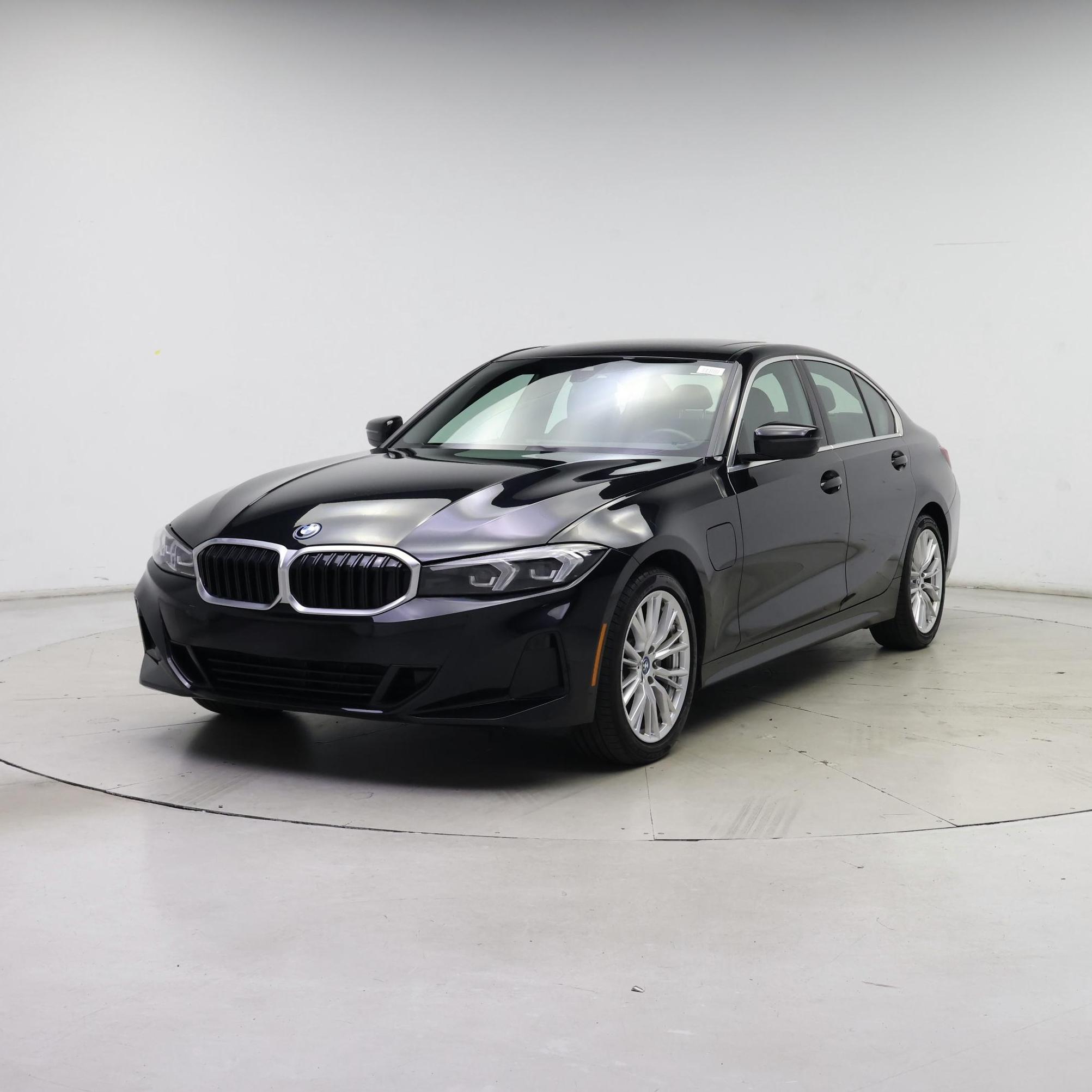 Thumbnail: 2024 BMW 3 Series - 4