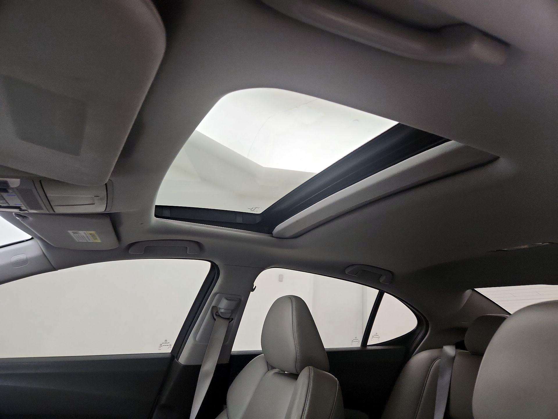 Thumbnail: 2016 Acura TLX - 19
