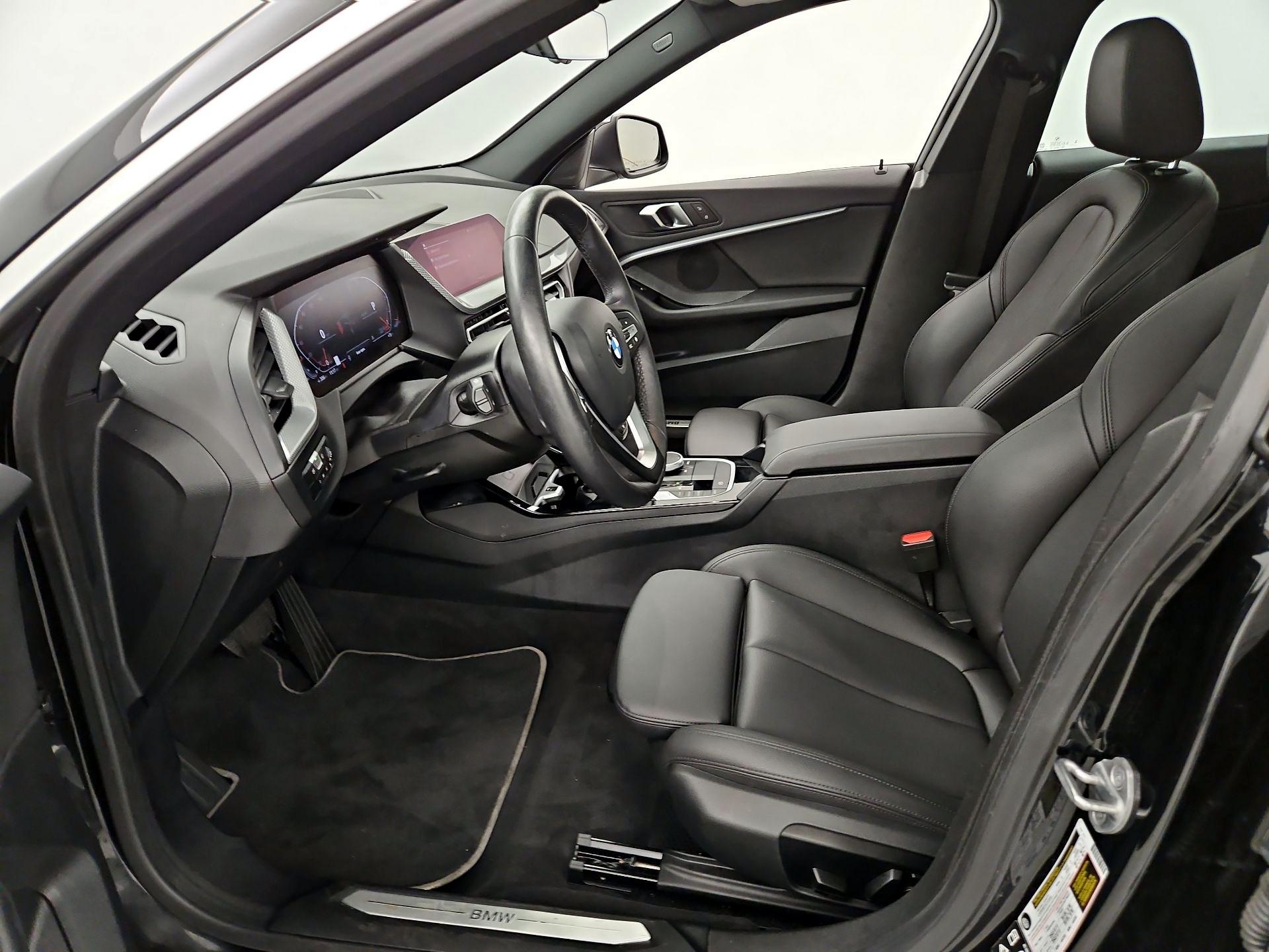 Thumbnail: 2024 BMW 2 Series - 11