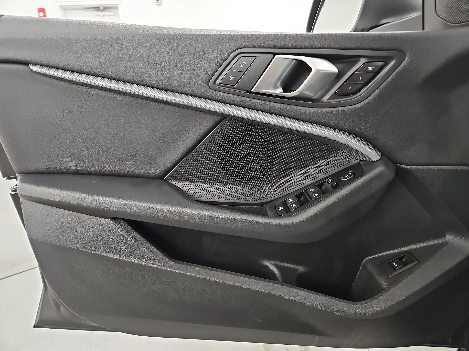 Thumbnail: 2024 BMW 2 Series - 12