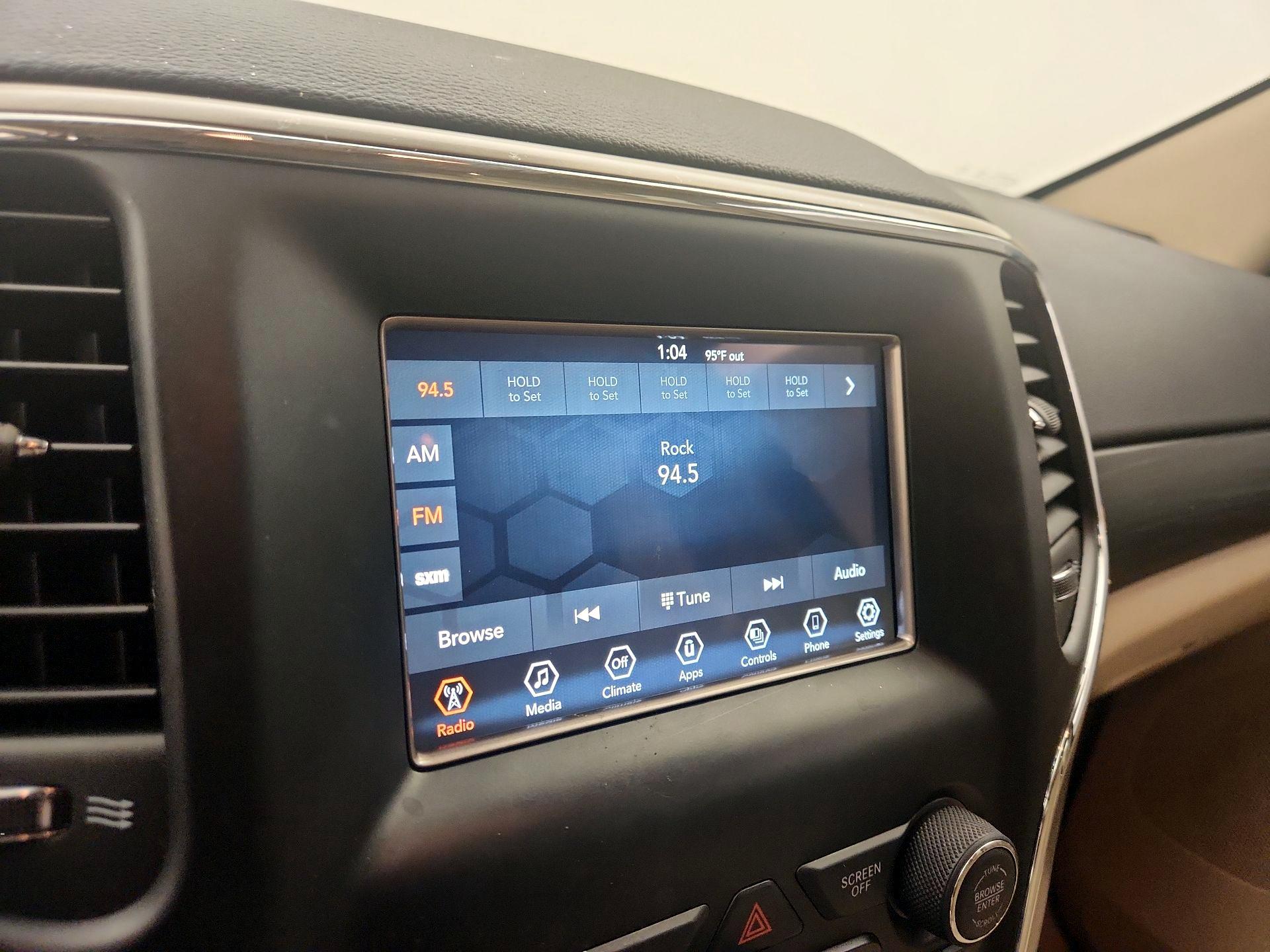 Thumbnail: 2021 Jeep Grand Cherokee - 15