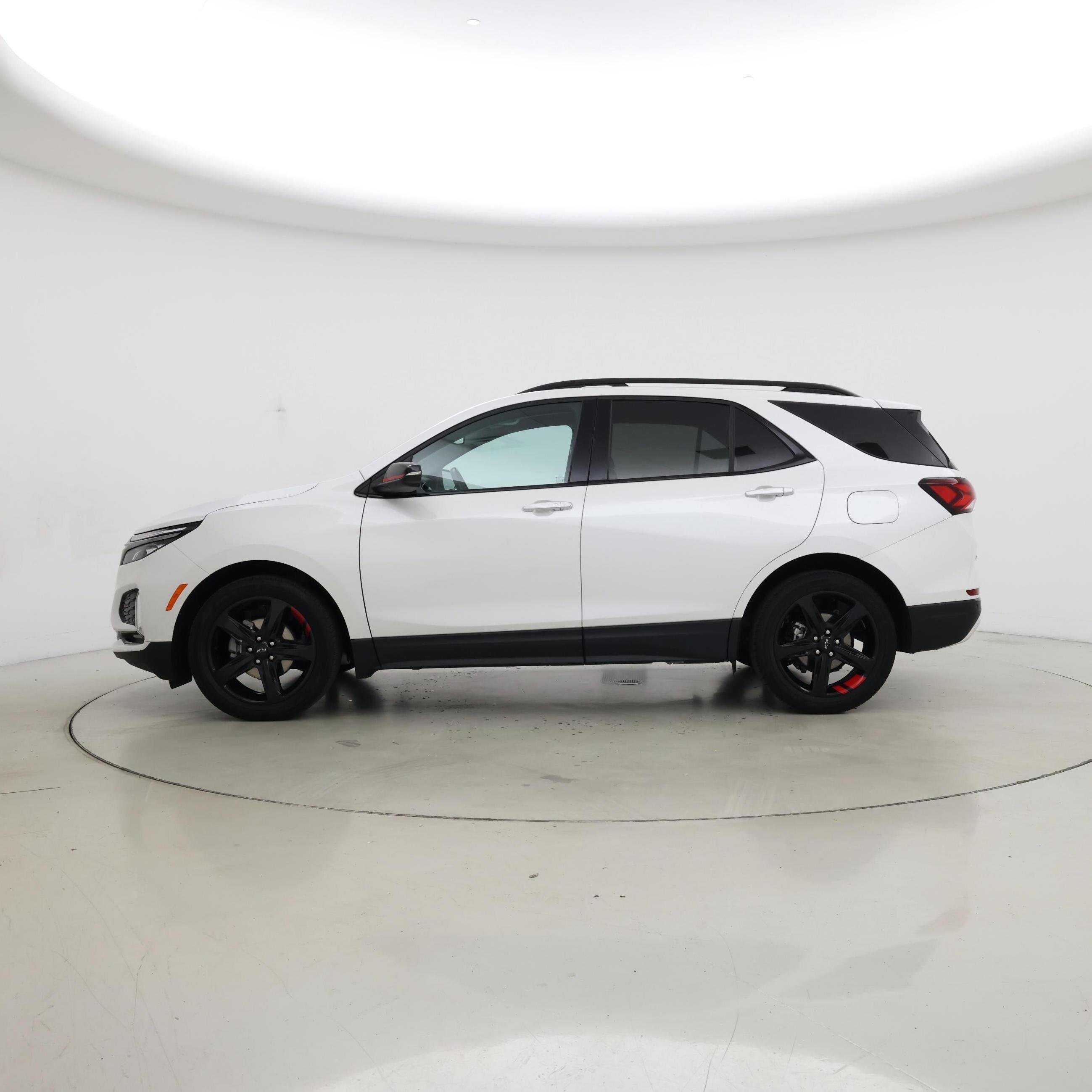 Thumbnail: 2022 Chevrolet Equinox - 3