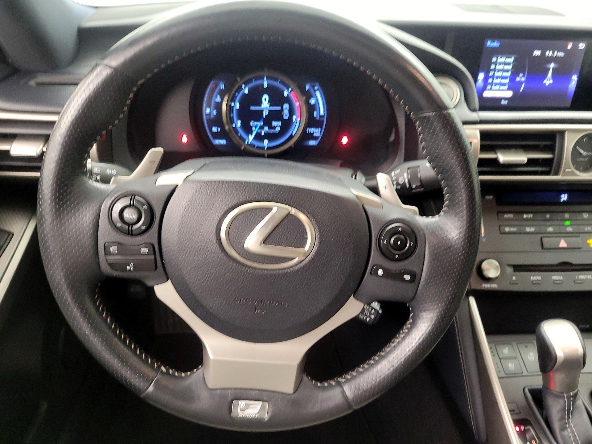 Thumbnail: 2016 Lexus IS - 10