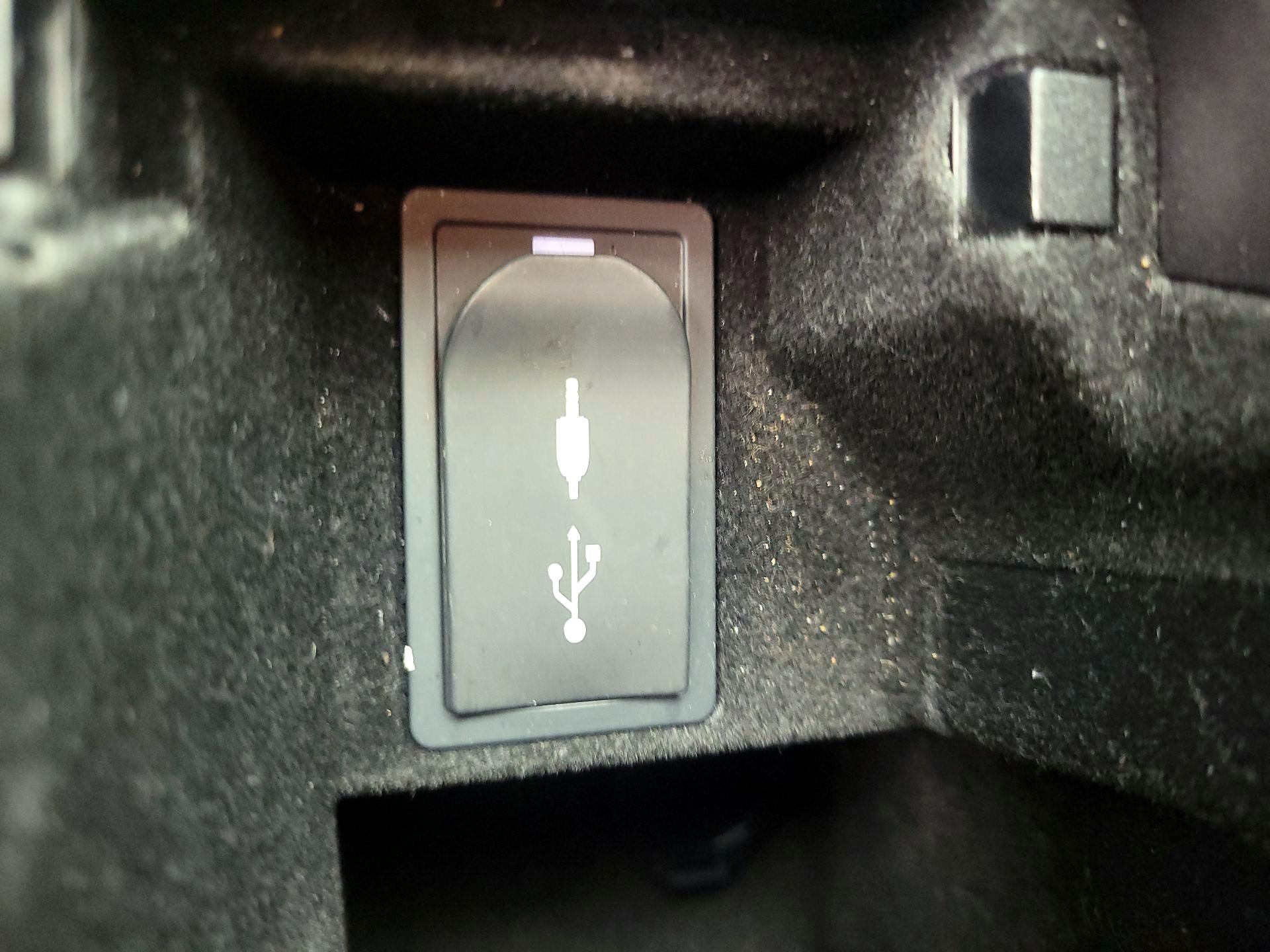 Thumbnail: 2016 Lexus IS - 18
