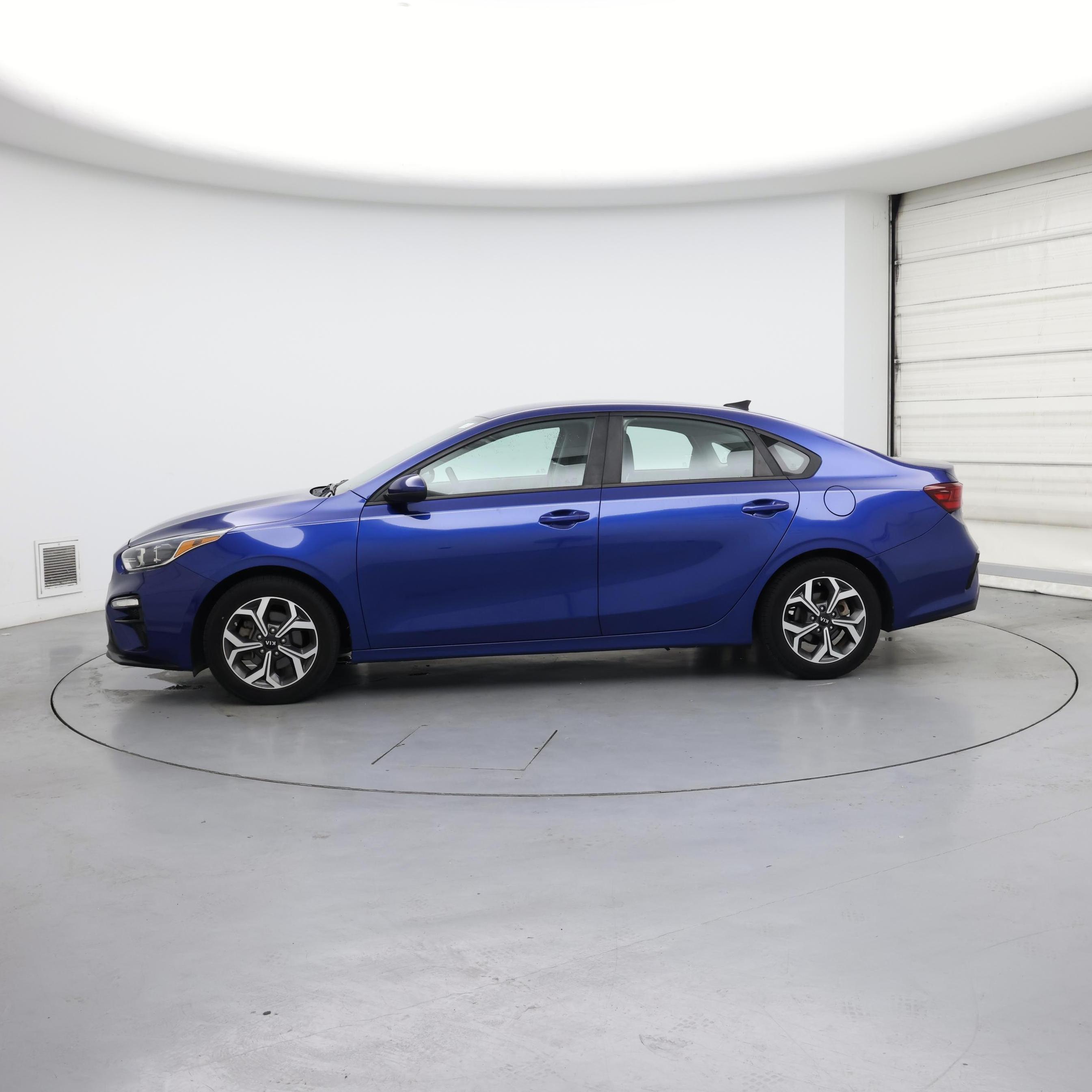 Thumbnail: 2020 Kia Forte - 3