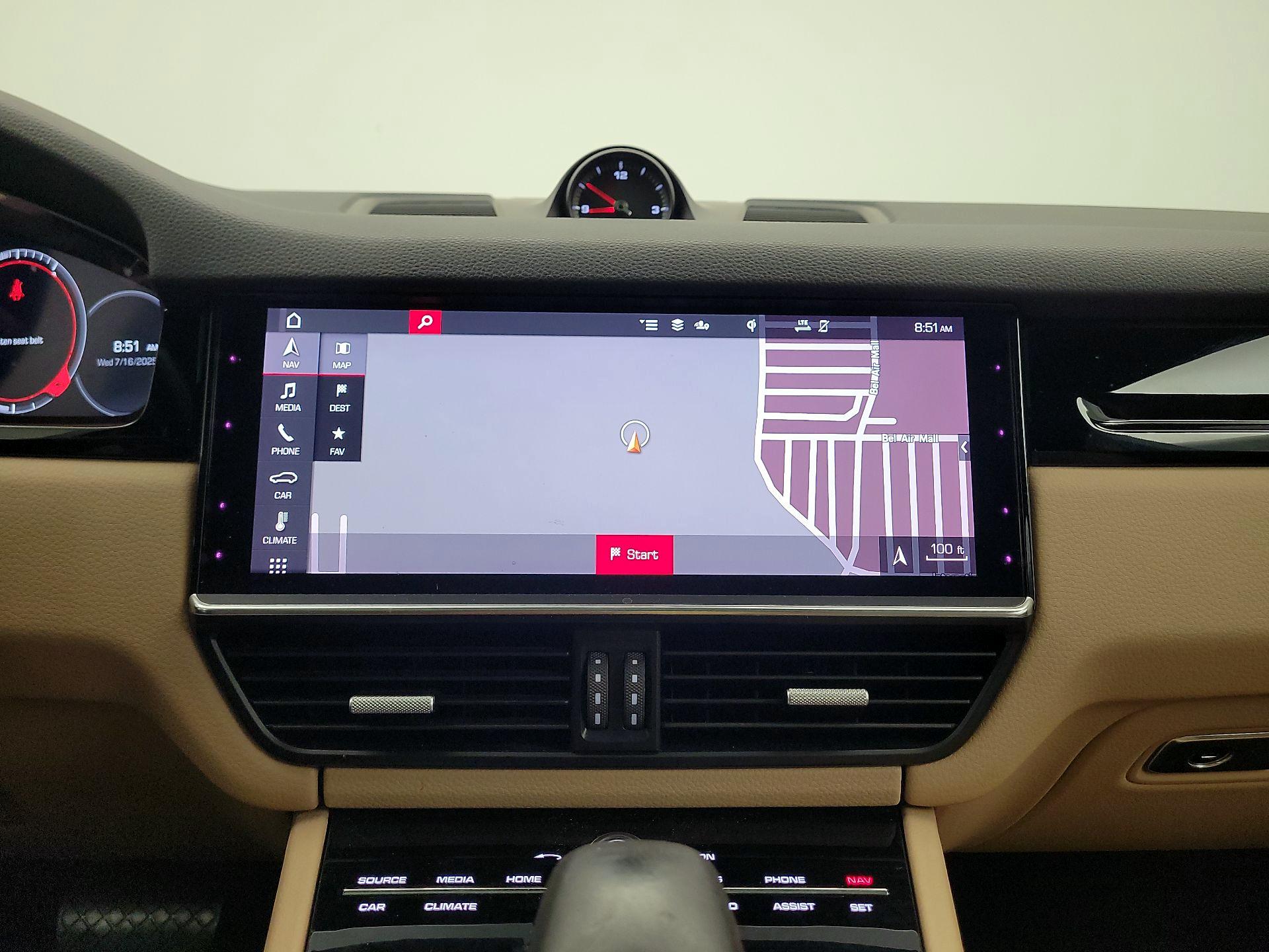 Thumbnail: 2020 Porsche Cayenne - 14