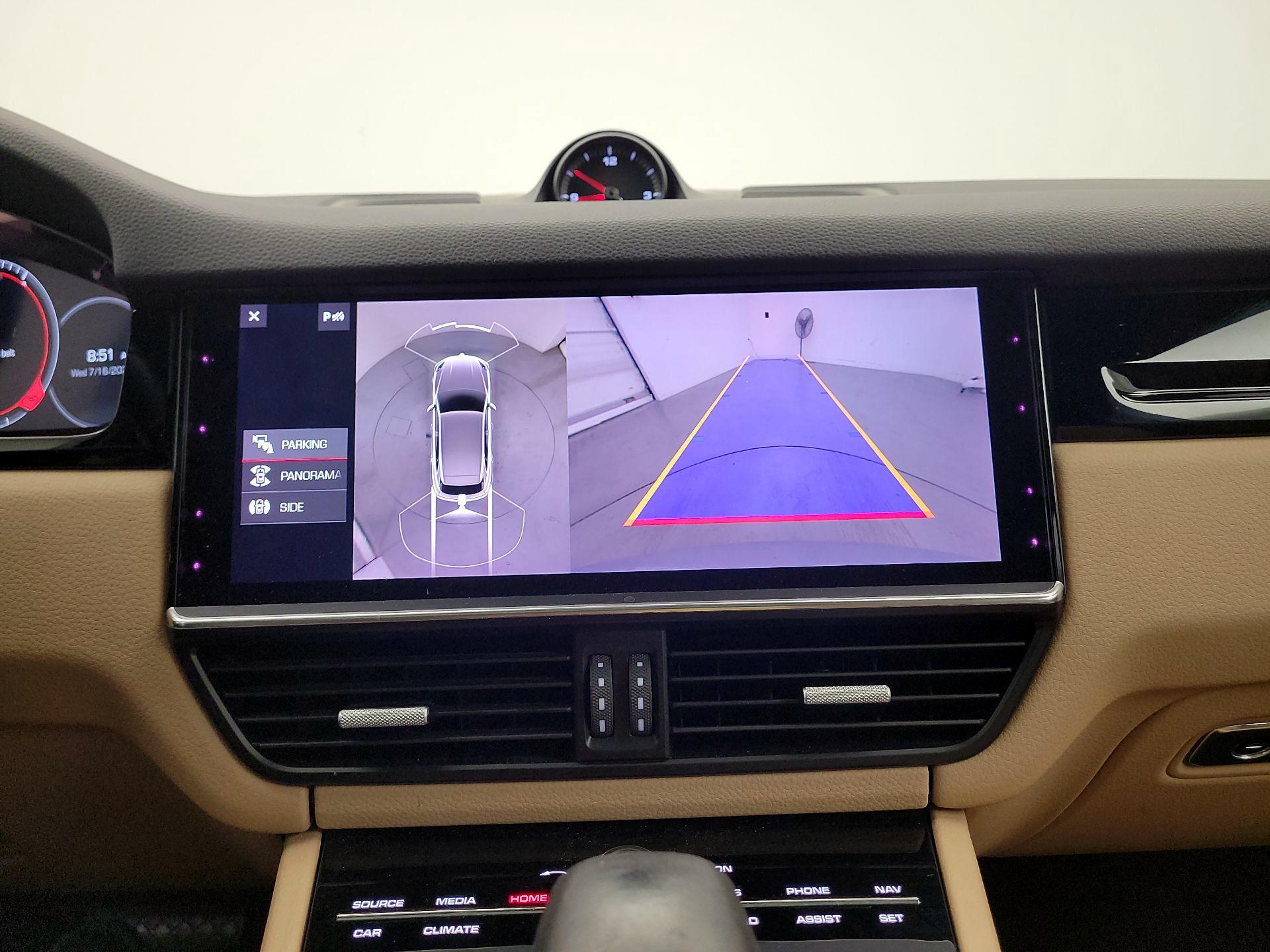 Thumbnail: 2020 Porsche Cayenne - 15