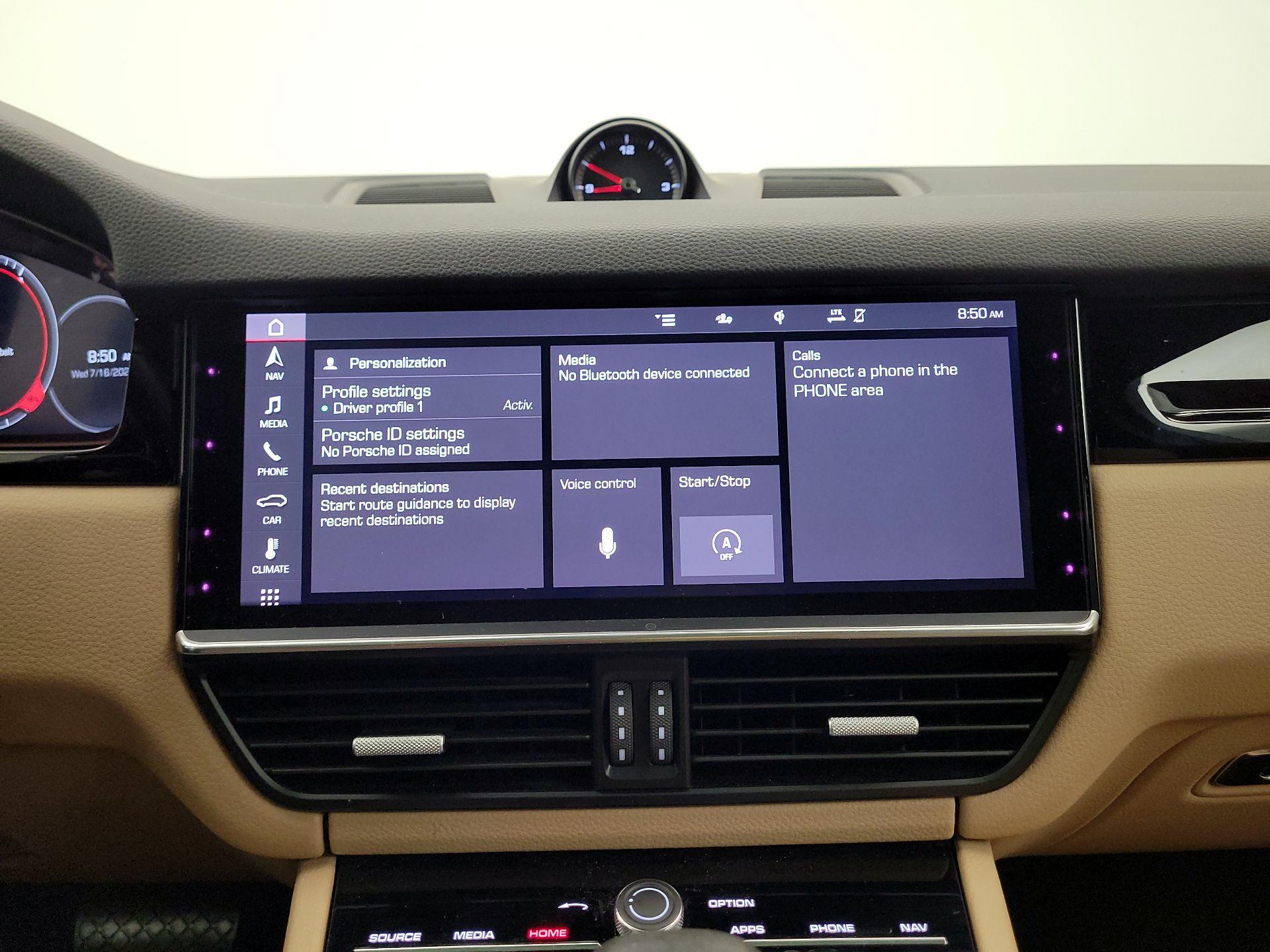 Thumbnail: 2020 Porsche Cayenne - 16