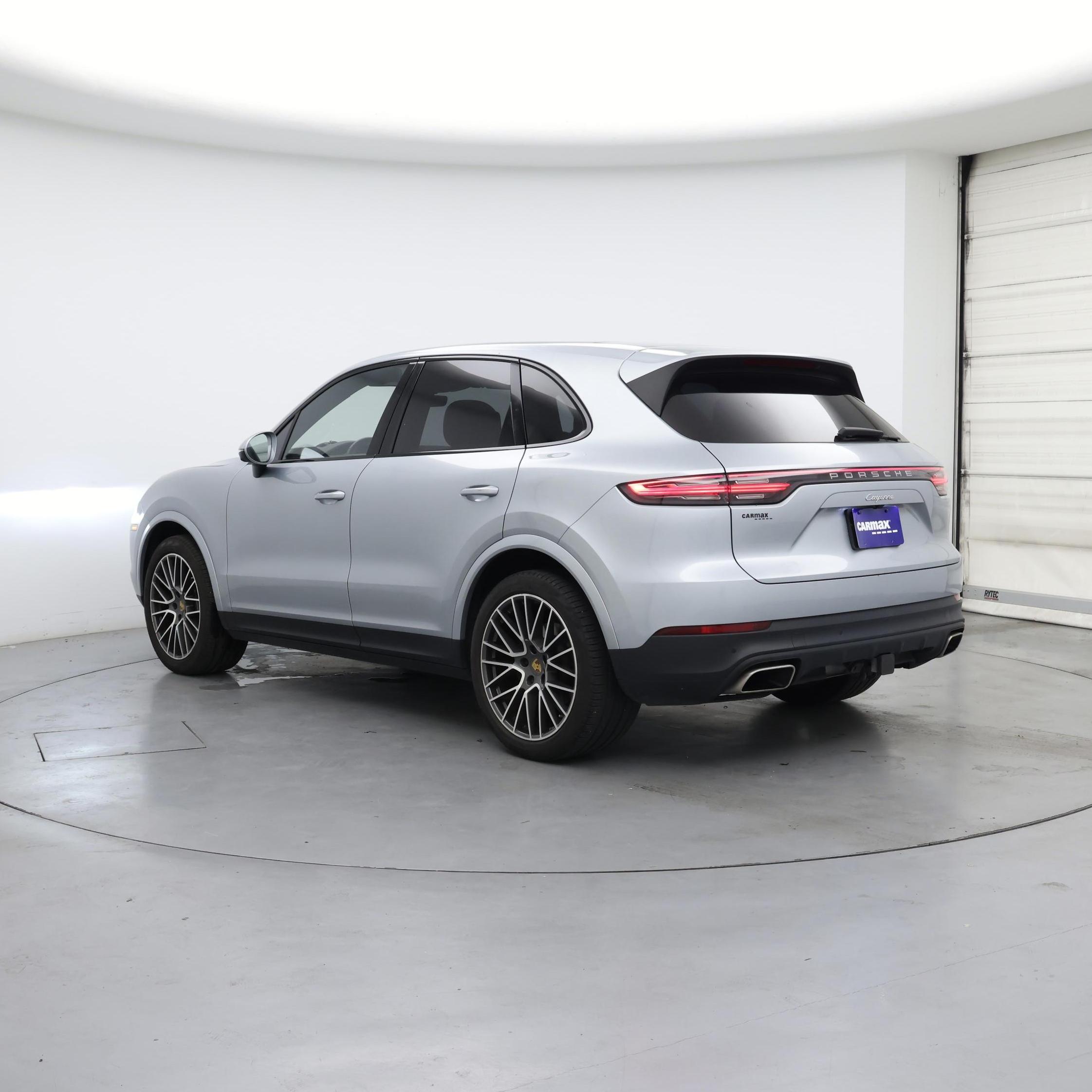 Thumbnail: 2020 Porsche Cayenne - 2
