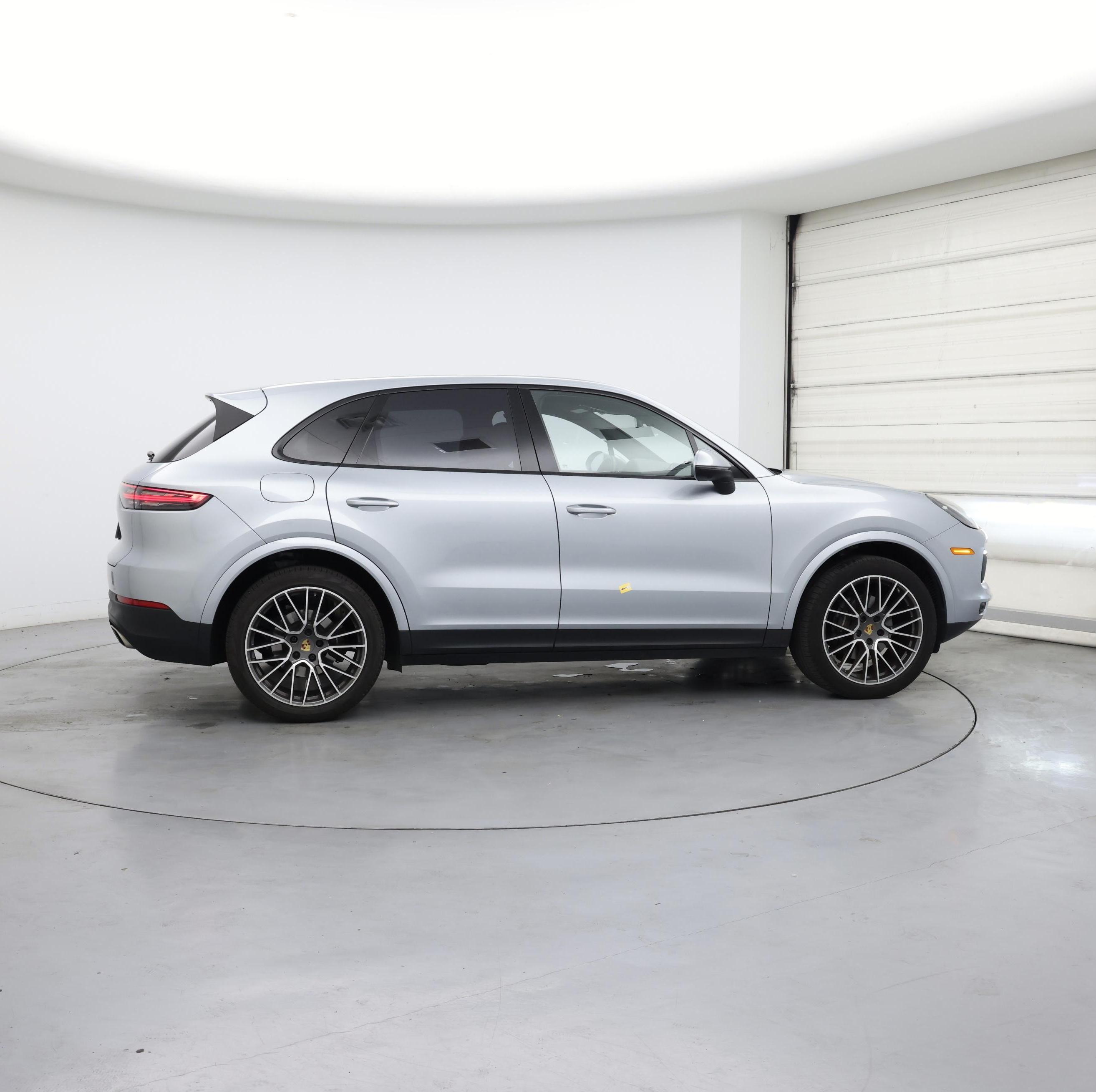 Thumbnail: 2020 Porsche Cayenne - 7
