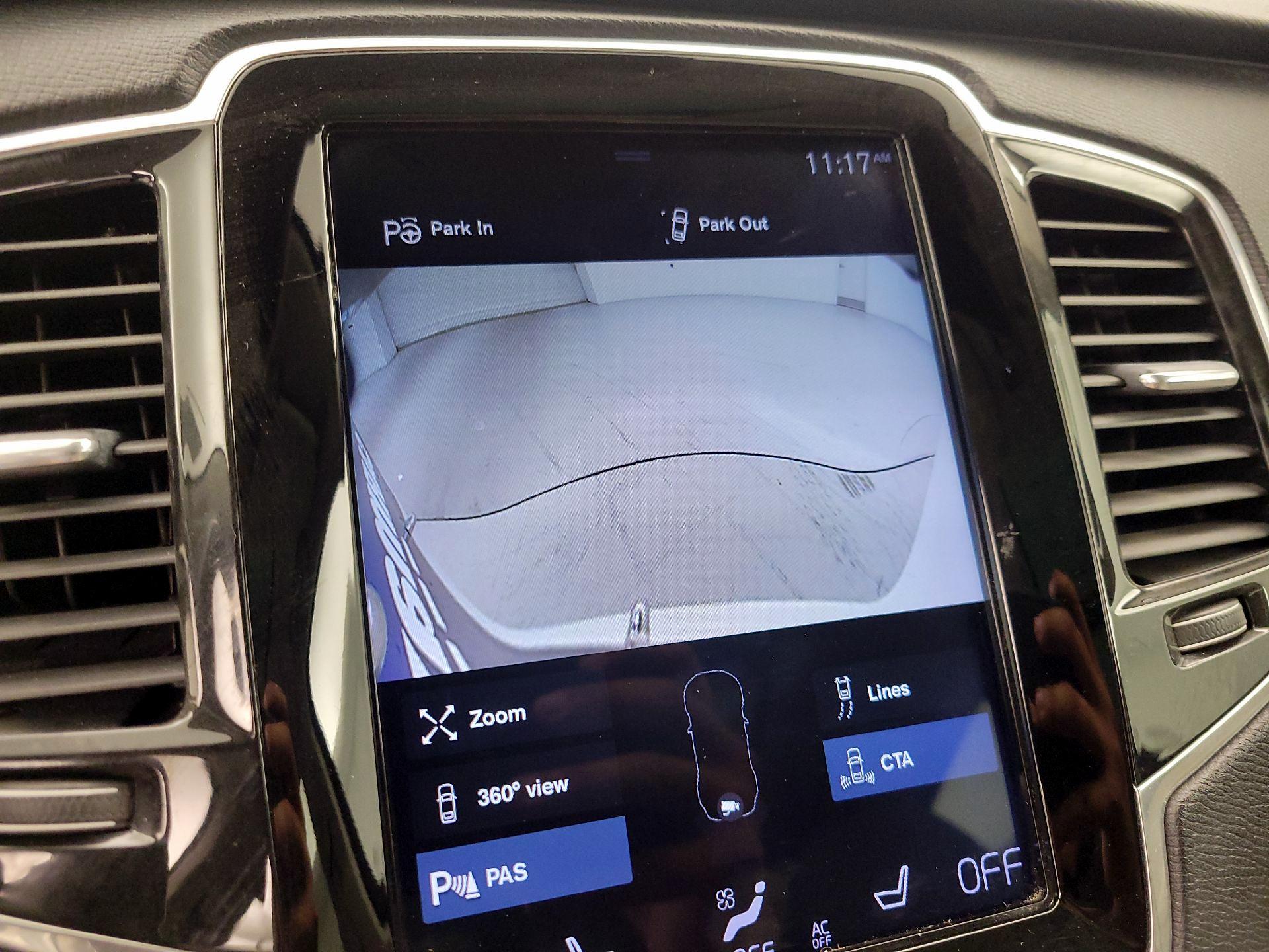 Thumbnail: 2018 Volvo XC90 - 15