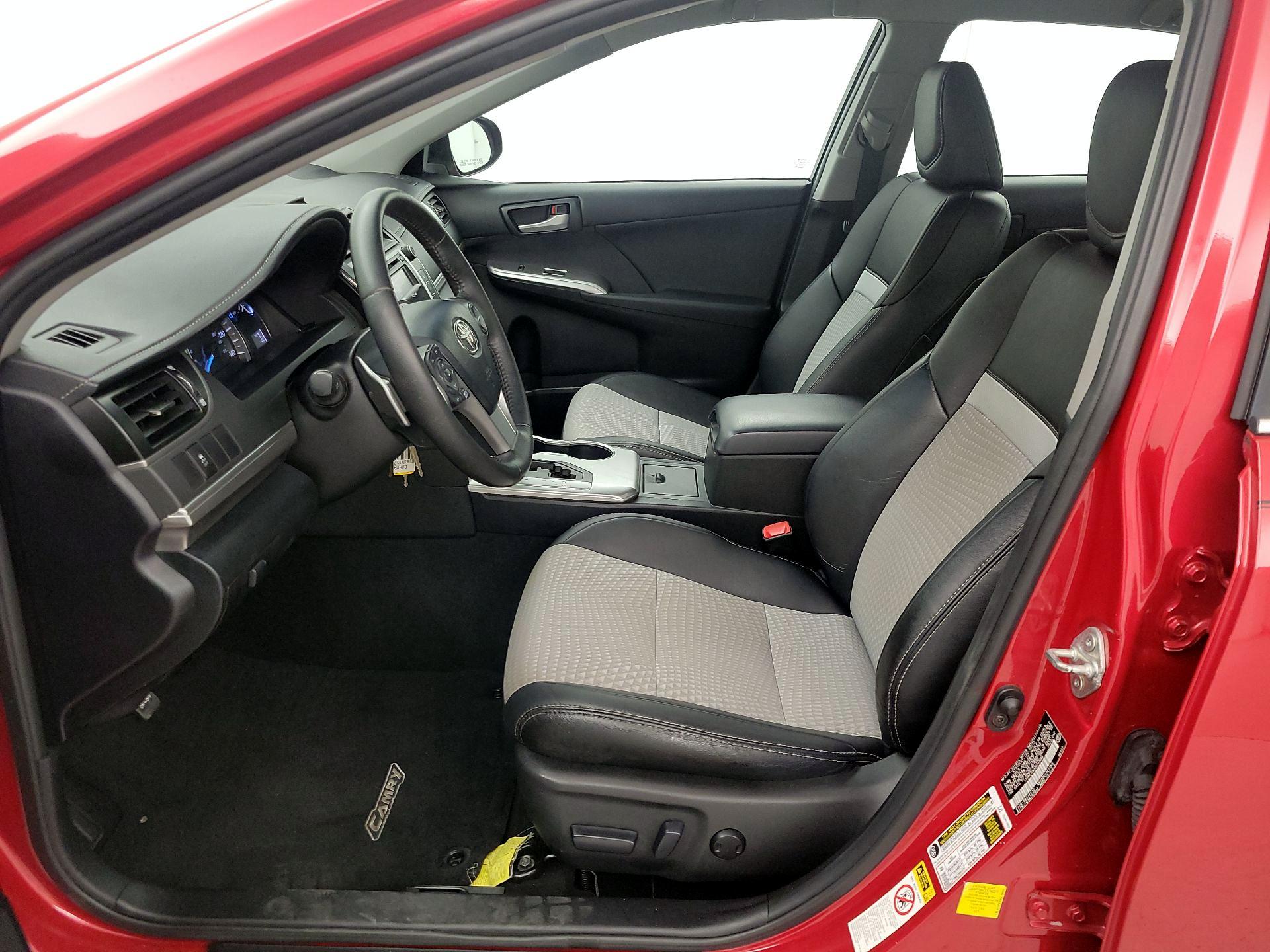 Thumbnail: 2013 Toyota Camry - 11