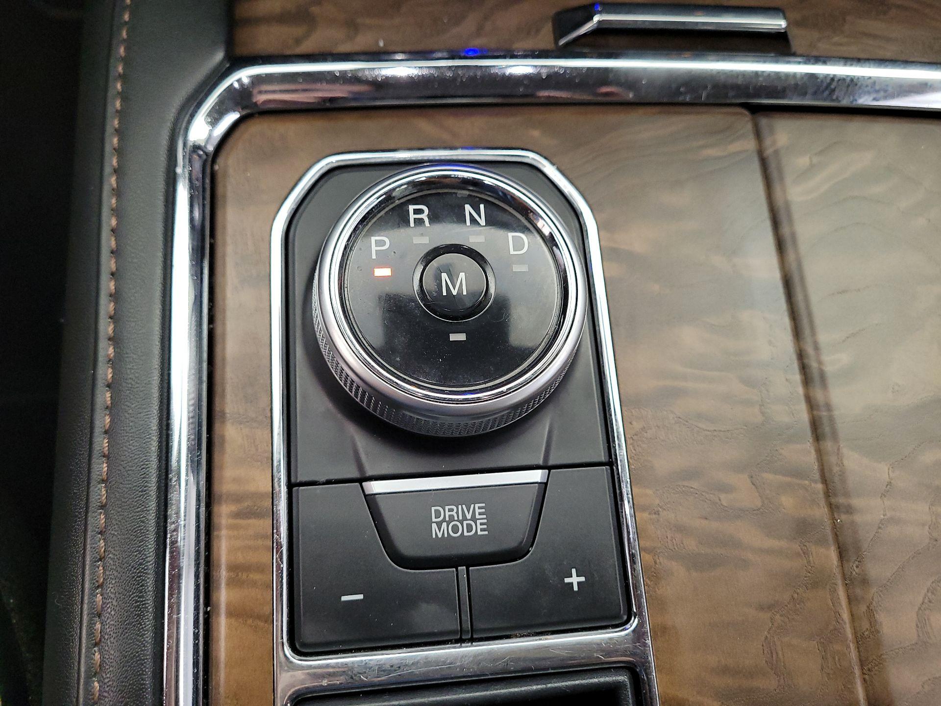 Thumbnail: 2020 Ford Expedition - 15