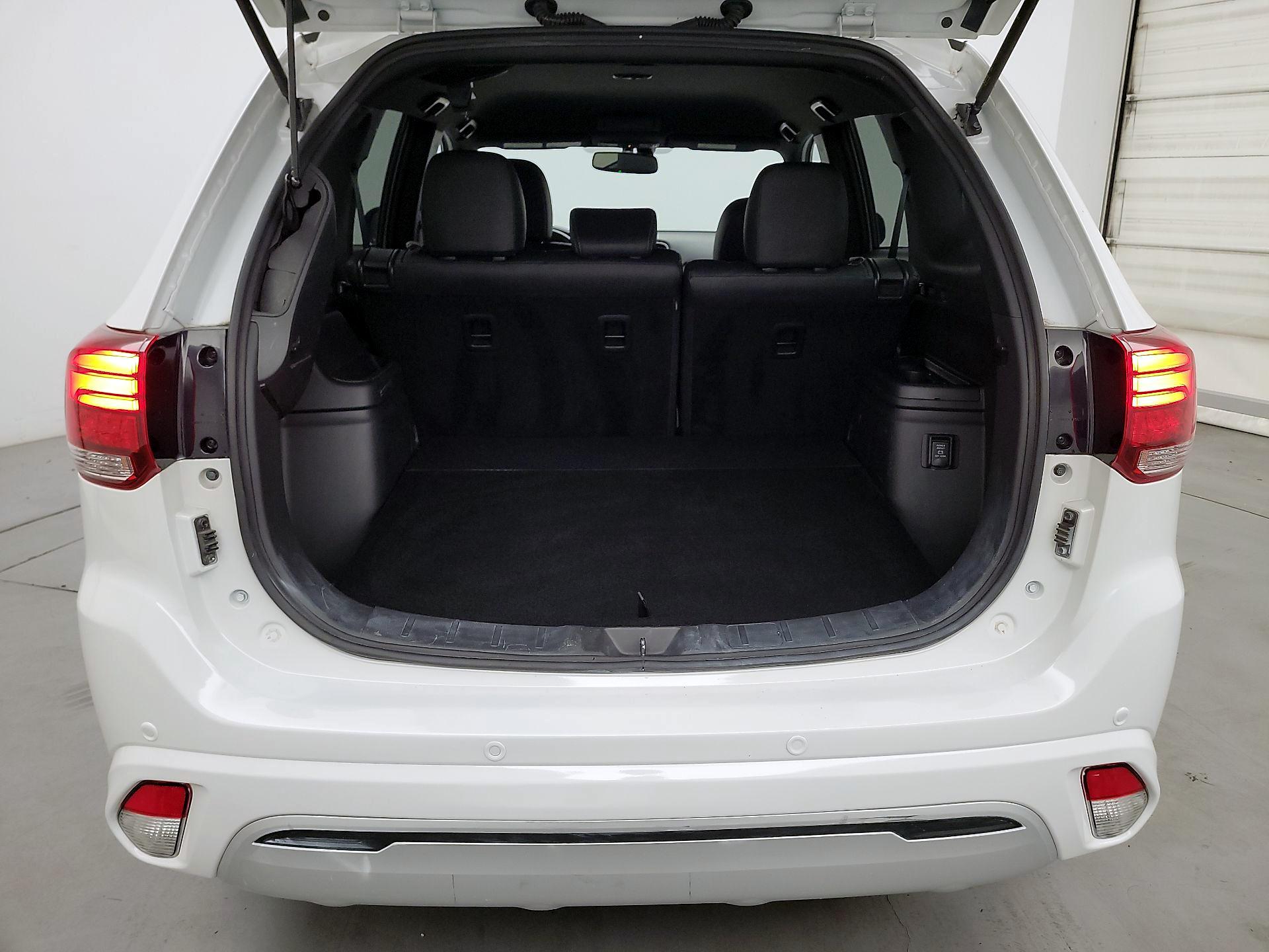 Thumbnail: 2019 Mitsubishi Outlander - 20