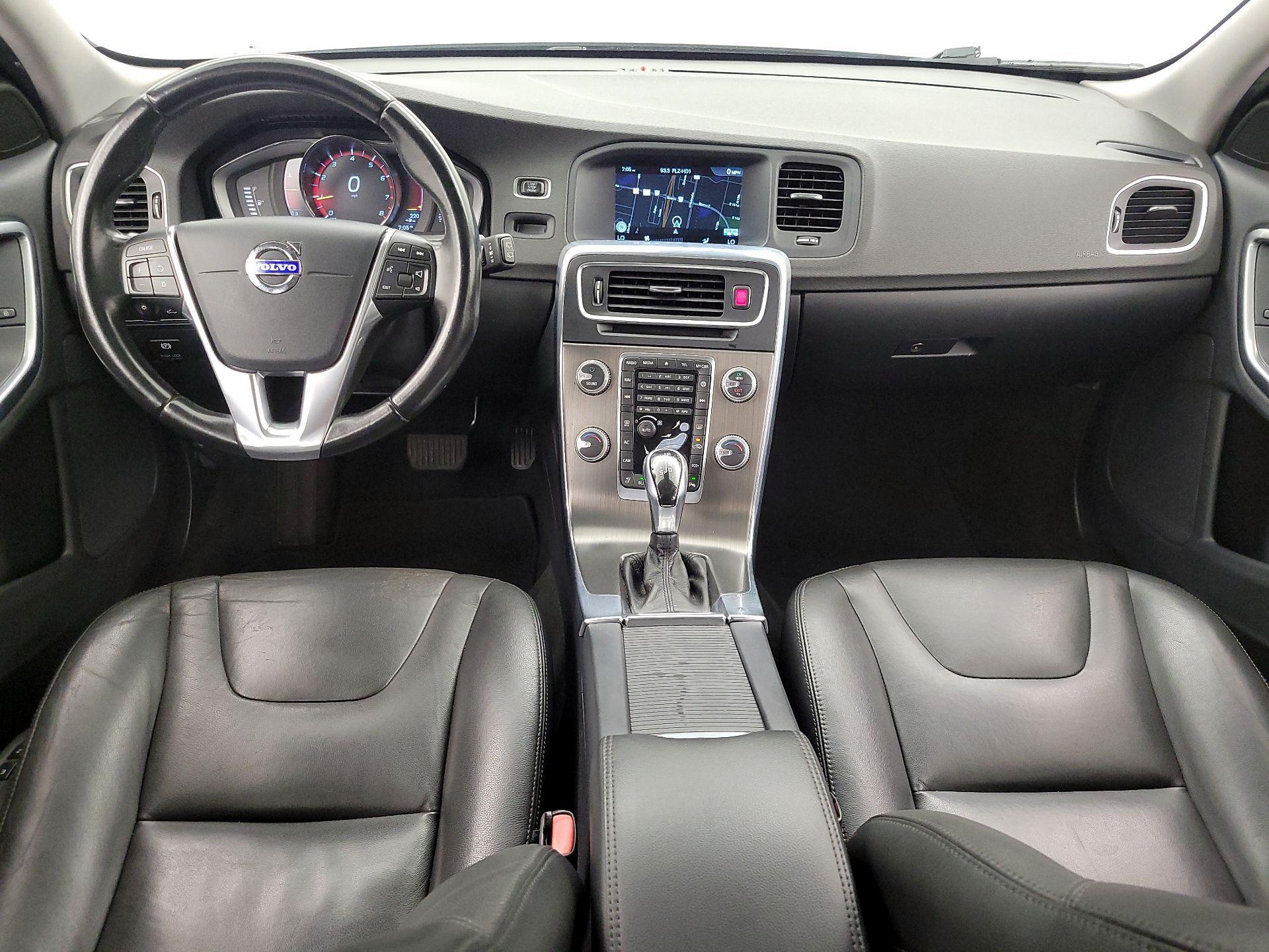 Thumbnail: 2015 Volvo V60 - 9