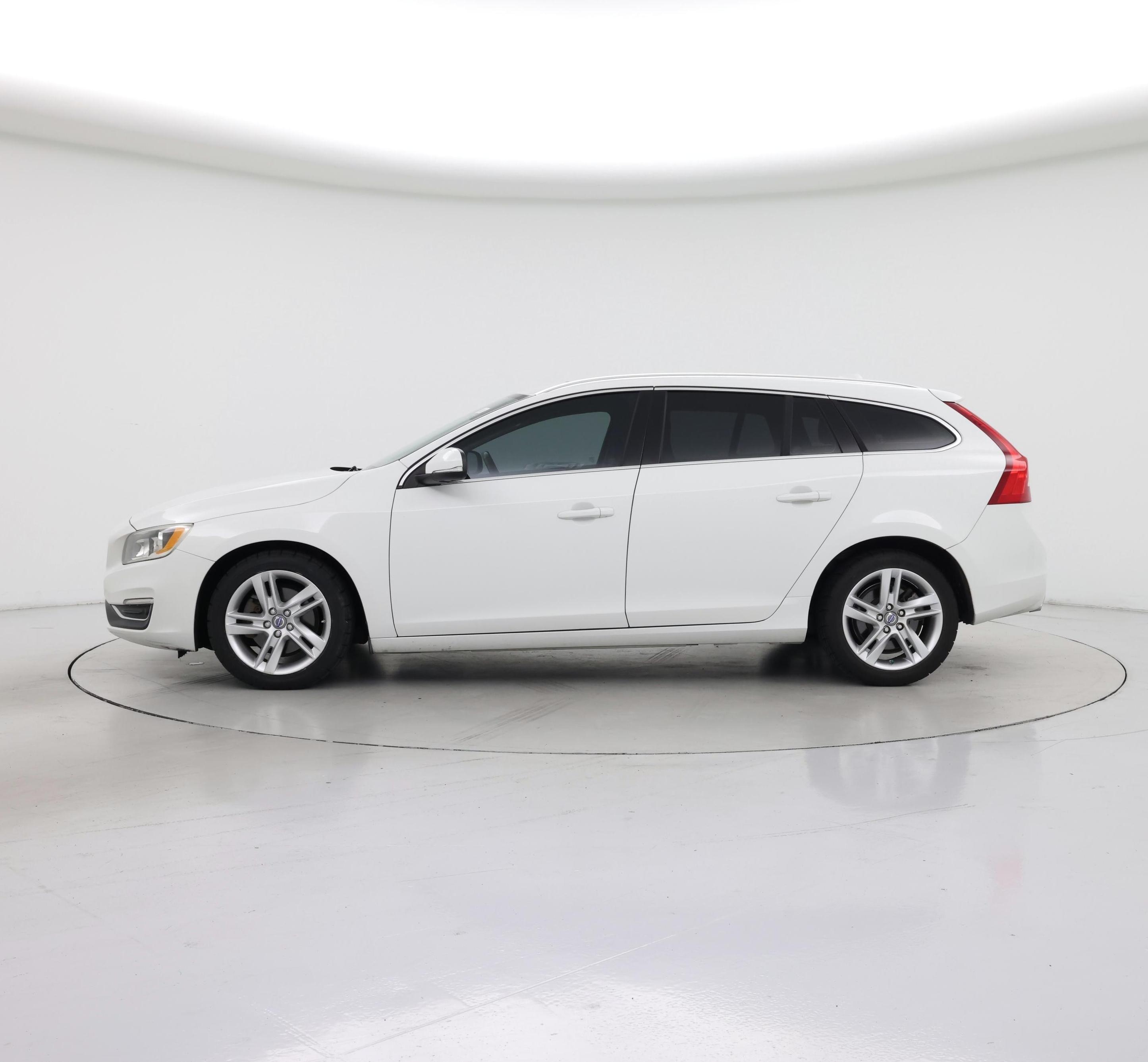 Thumbnail: 2015 Volvo V60 - 3