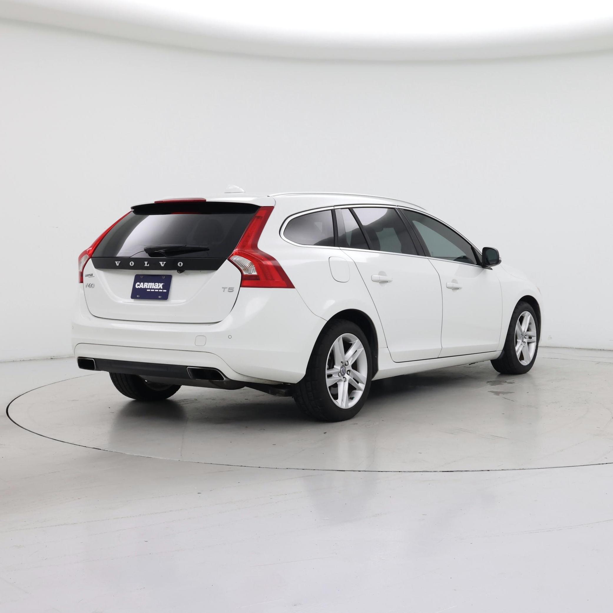 Thumbnail: 2015 Volvo V60 - 8