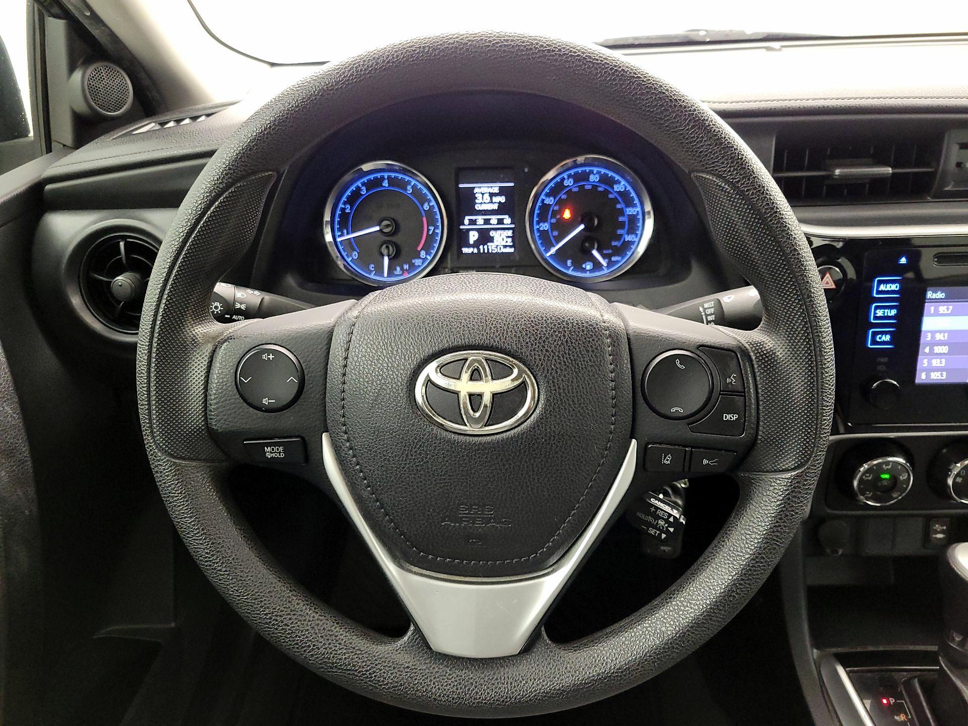 Thumbnail: 2017 Toyota Corolla - 10